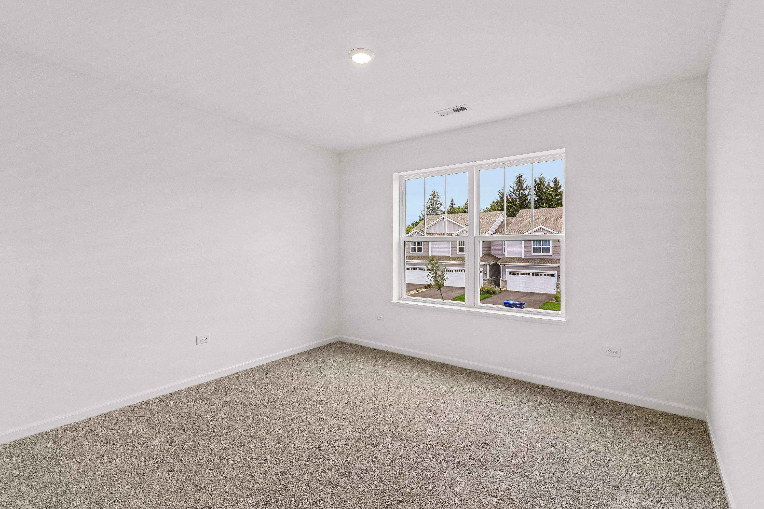 Photo 17 of 29 of 649 Cassia Ct, Crystal Lake, IL