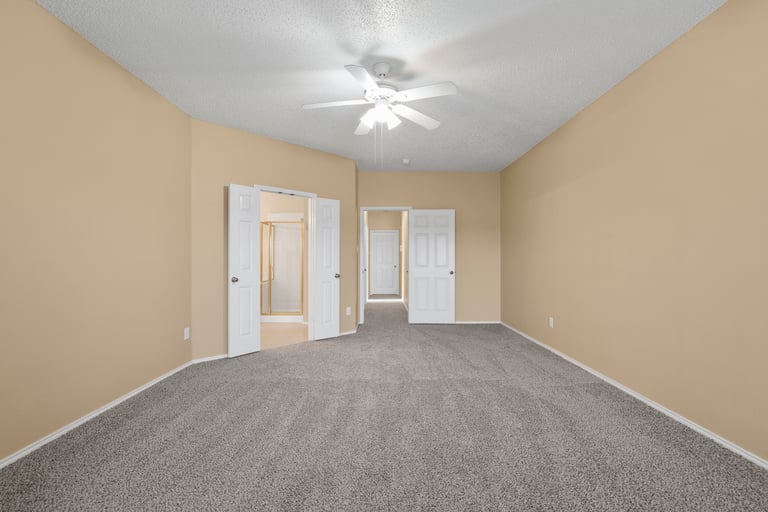 Photo 10 of 26 - 5028 San Jacinto Dr, Haltom City, TX 76137