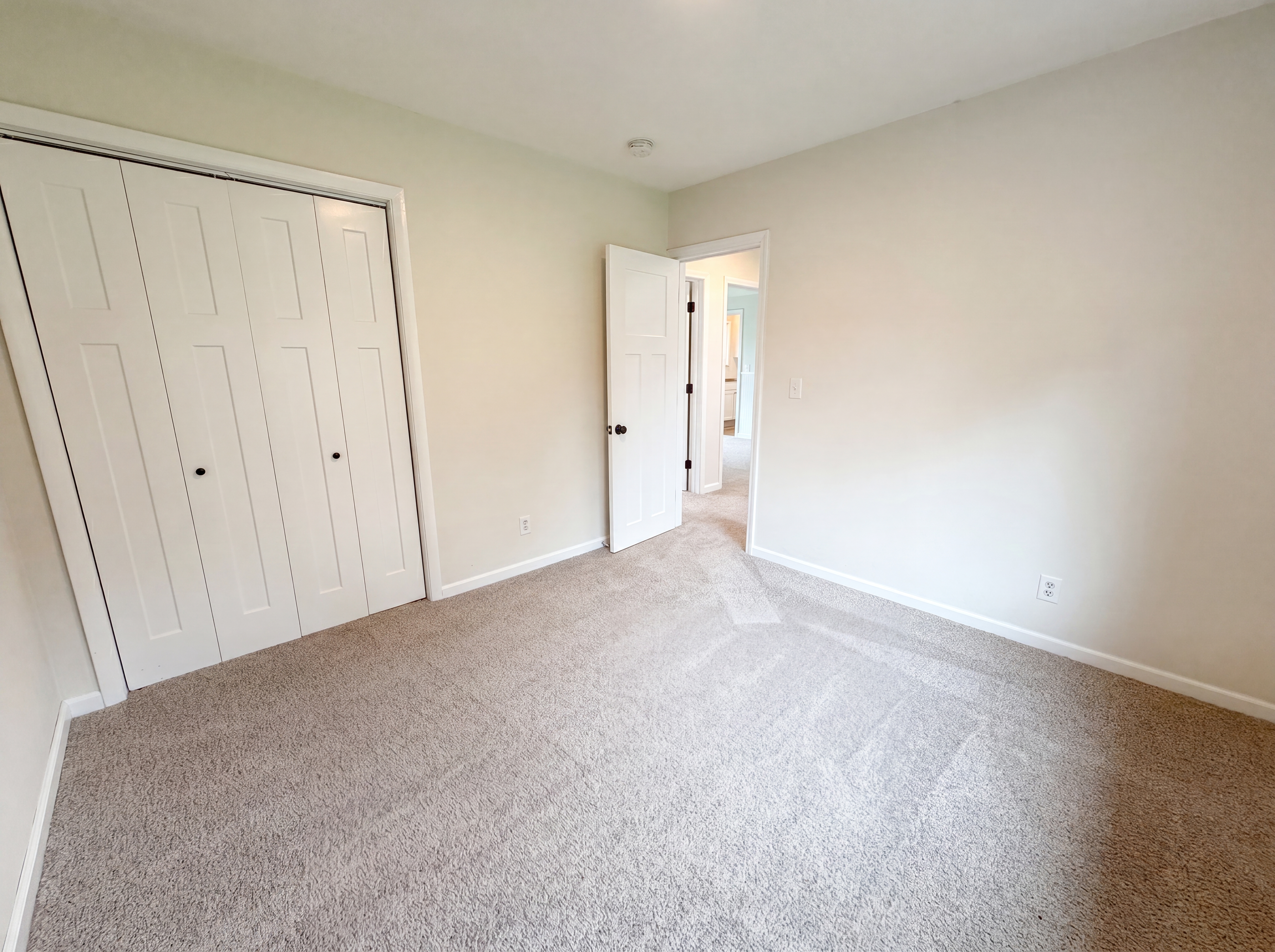 Photo 11 of 27 of 1695 Abell St, Maplewood, MN