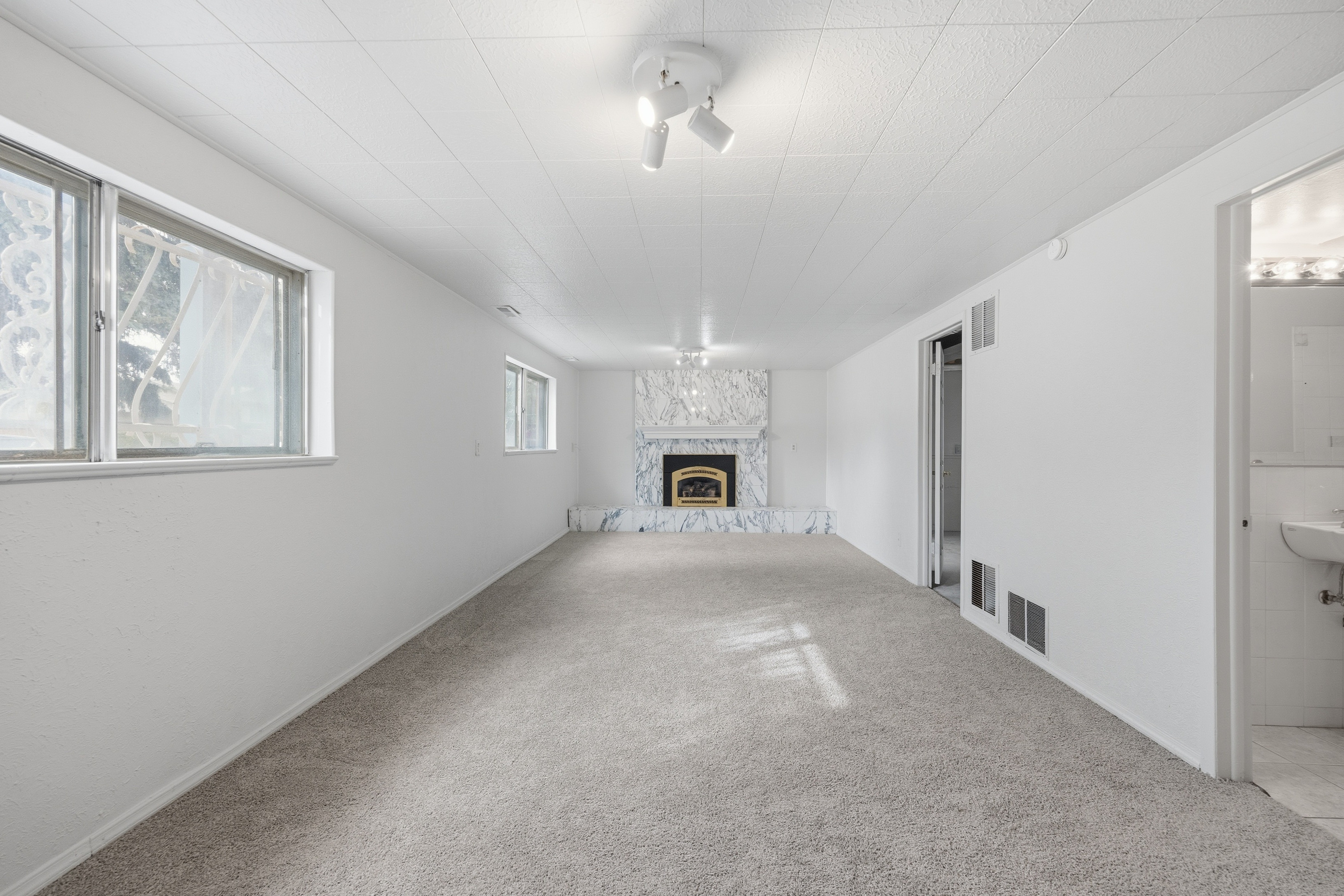 Photo 3 of 49 of 228 Fairfax St, Colorado Springs, CO