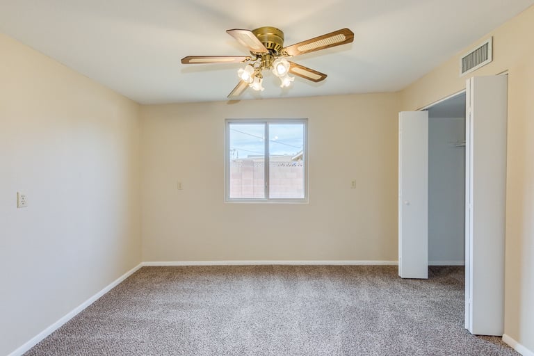 Photo 17 of 33 - 1028 N Dakota St, Chandler, AZ 85225