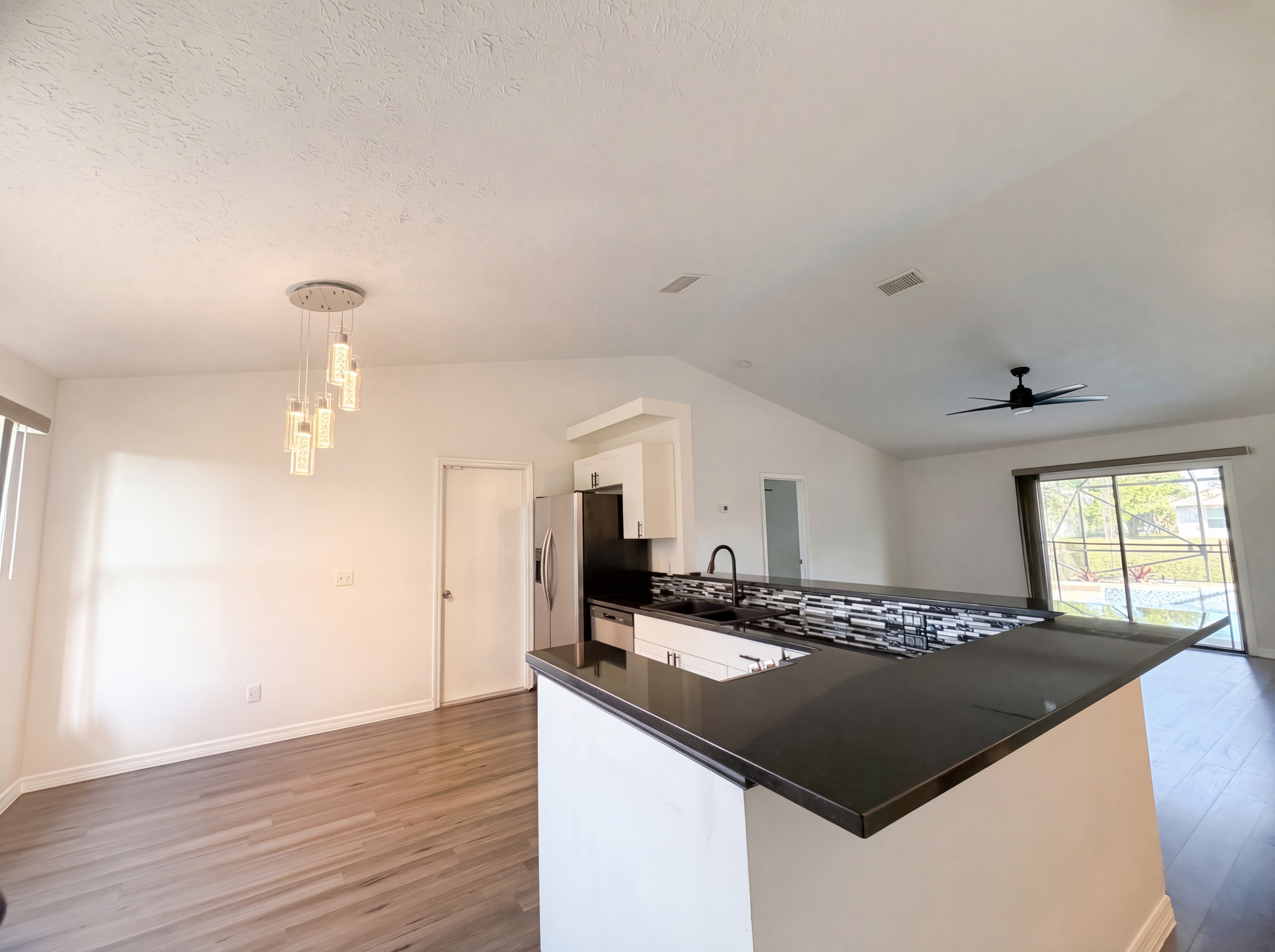 Photo 15 of 27 of 681 SW McCoy Ave, Port Saint Lucie, FL