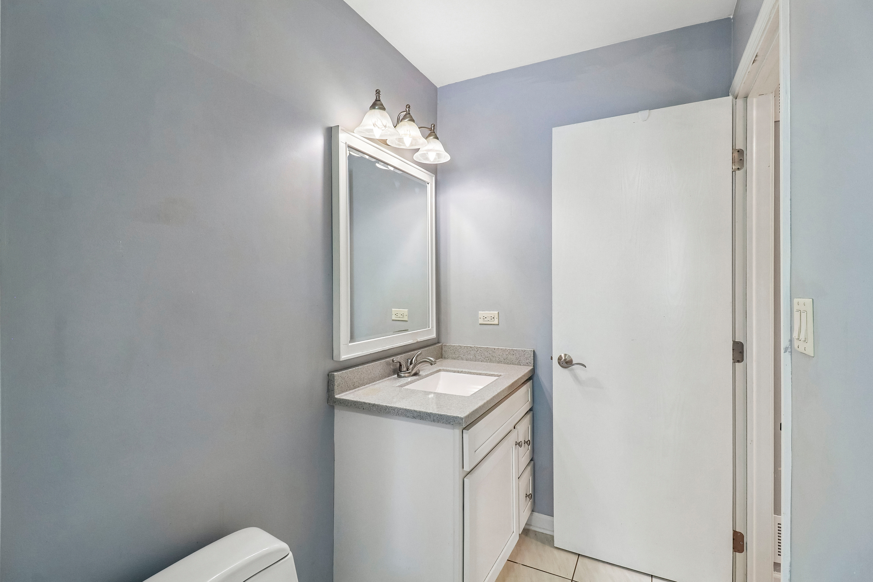 Photo 34 of 39 of 702 Buffalo Cir, Carol Stream, IL
