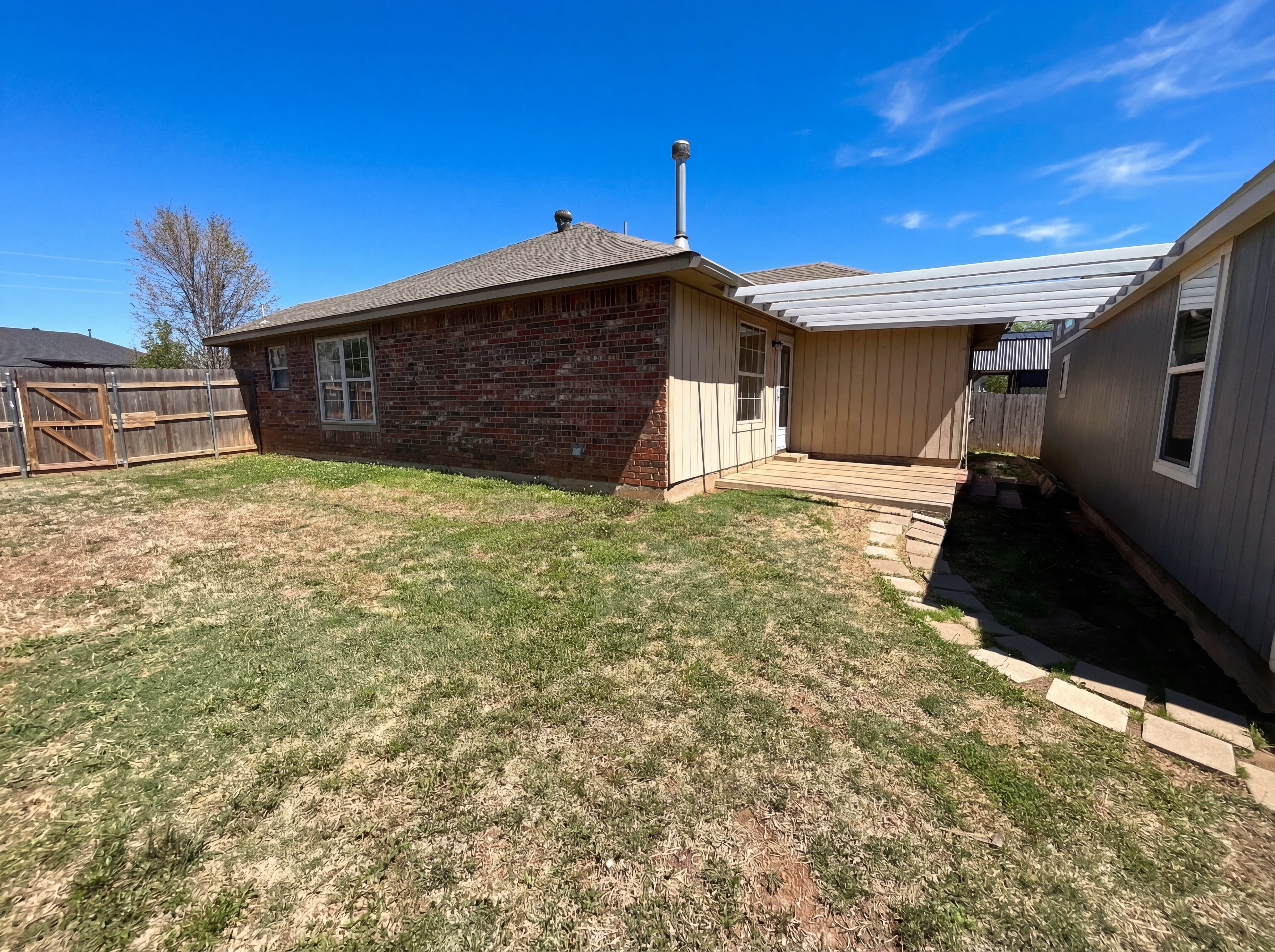 Photo 5 of 18 of 504 Woodbriar, Noble, OK