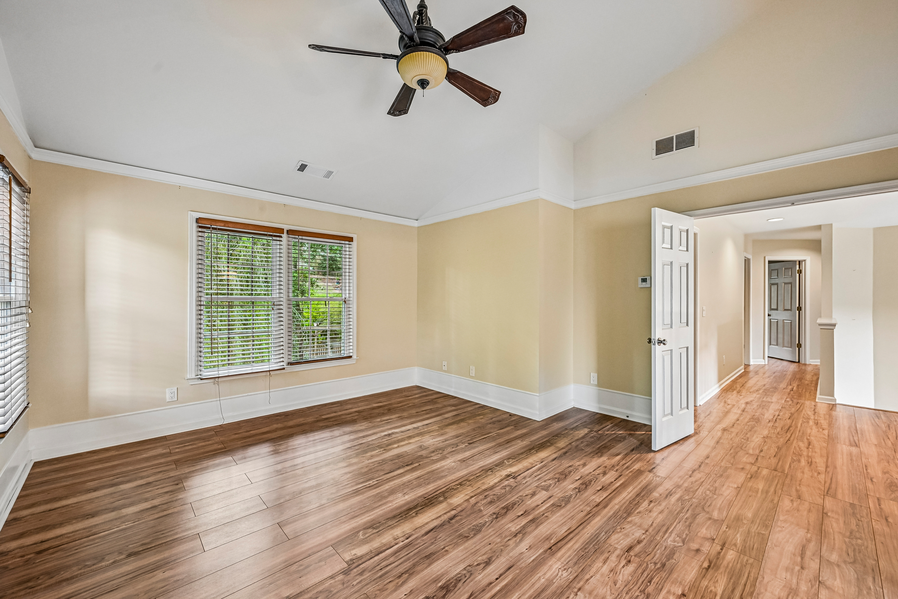 Photo 16 of 43 of 8590 River Walk Lndg, Johns Creek, GA