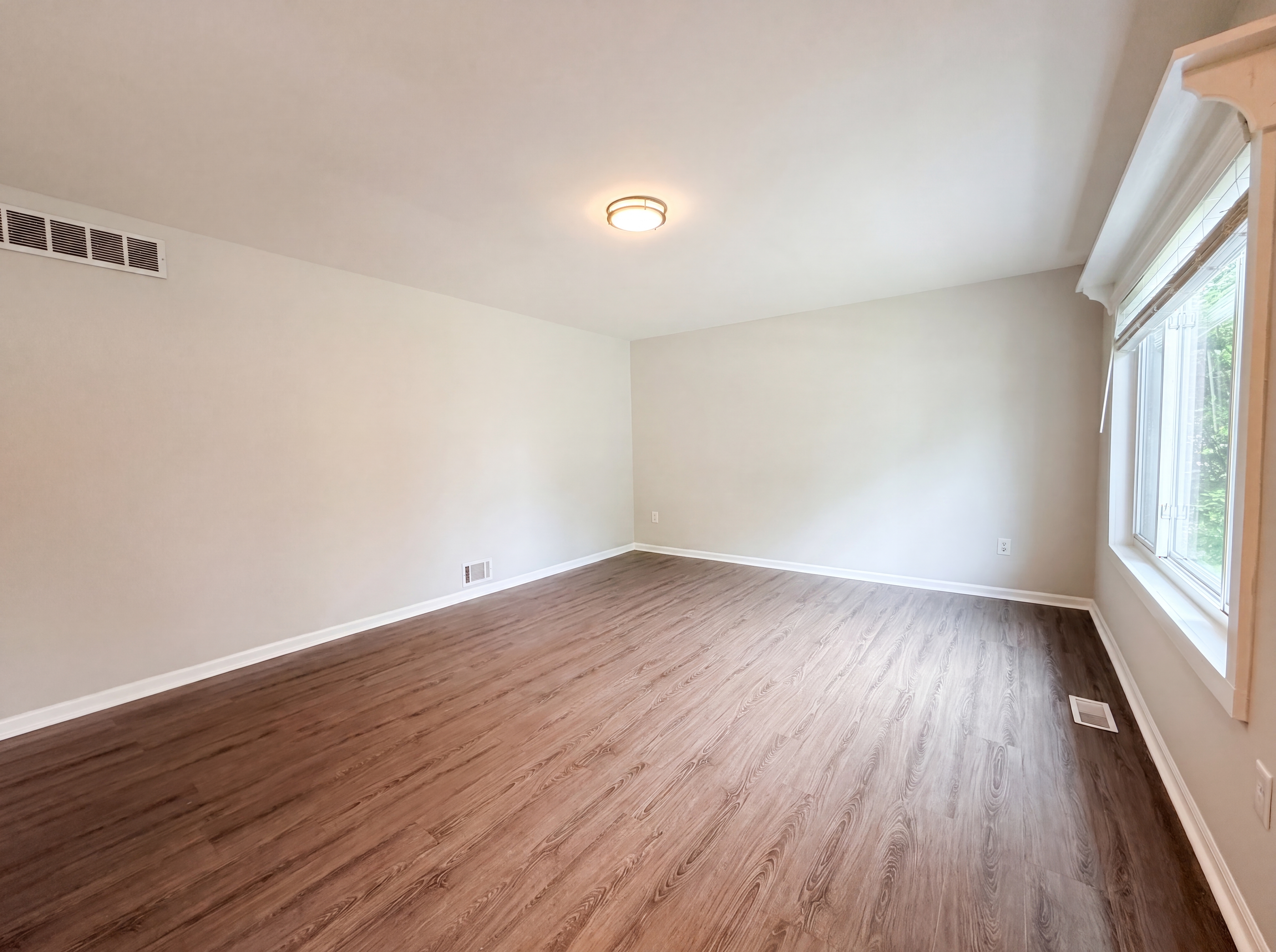Photo 6 of 21 of 42195 Fairview Dr, Canton, MI
