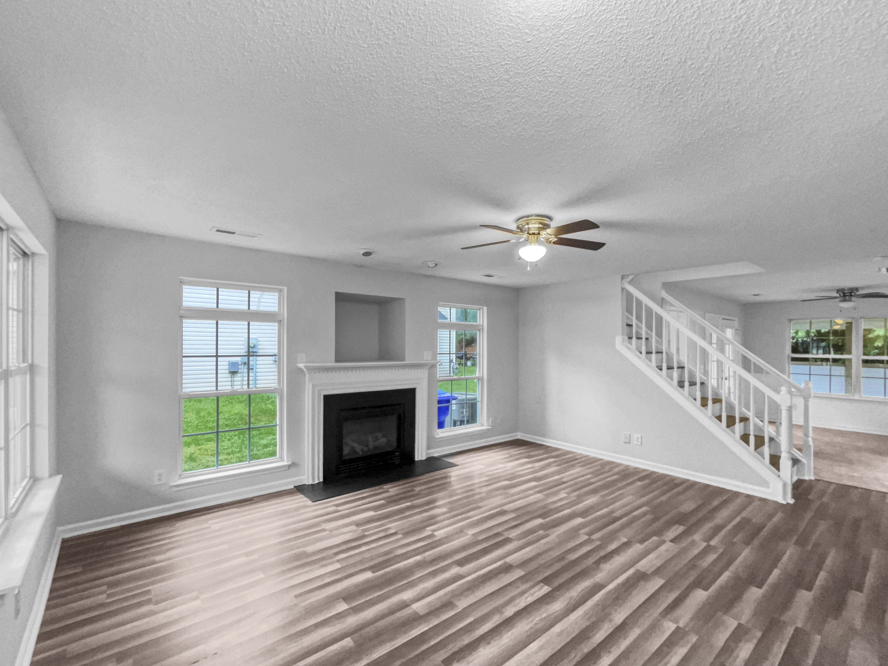 Photo 3 of 23 of 1216 Briarwood Dr, Mebane, NC