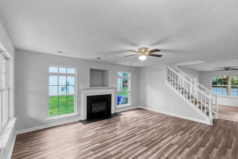 Property photo 3 of 1216 Briarwood Dr