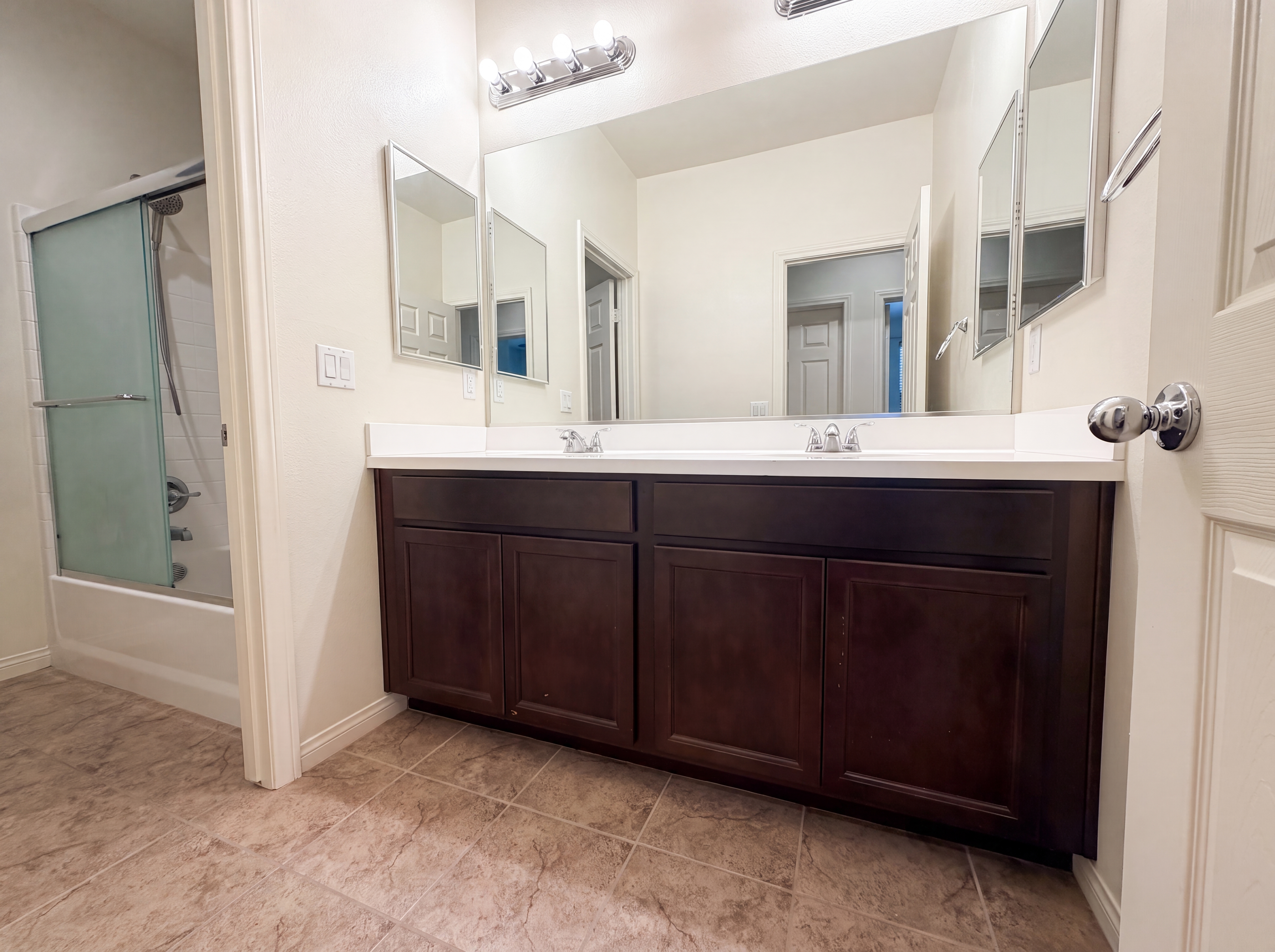 Photo 11 of 24 of 1182 Woodbury Ln, Mentone, CA