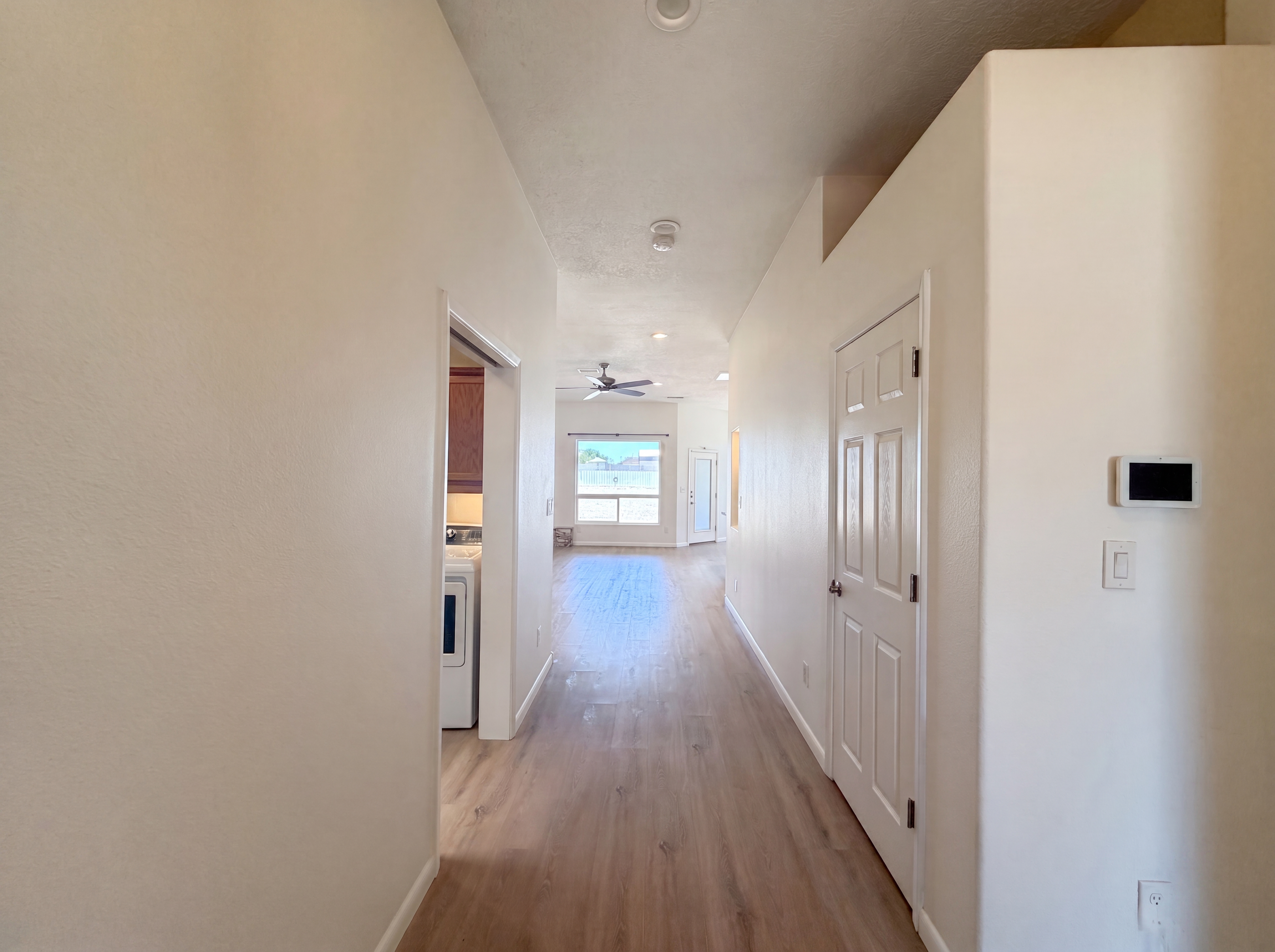 Photo 6 of 21 of 1625 35th St SE, Rio Rancho, NM