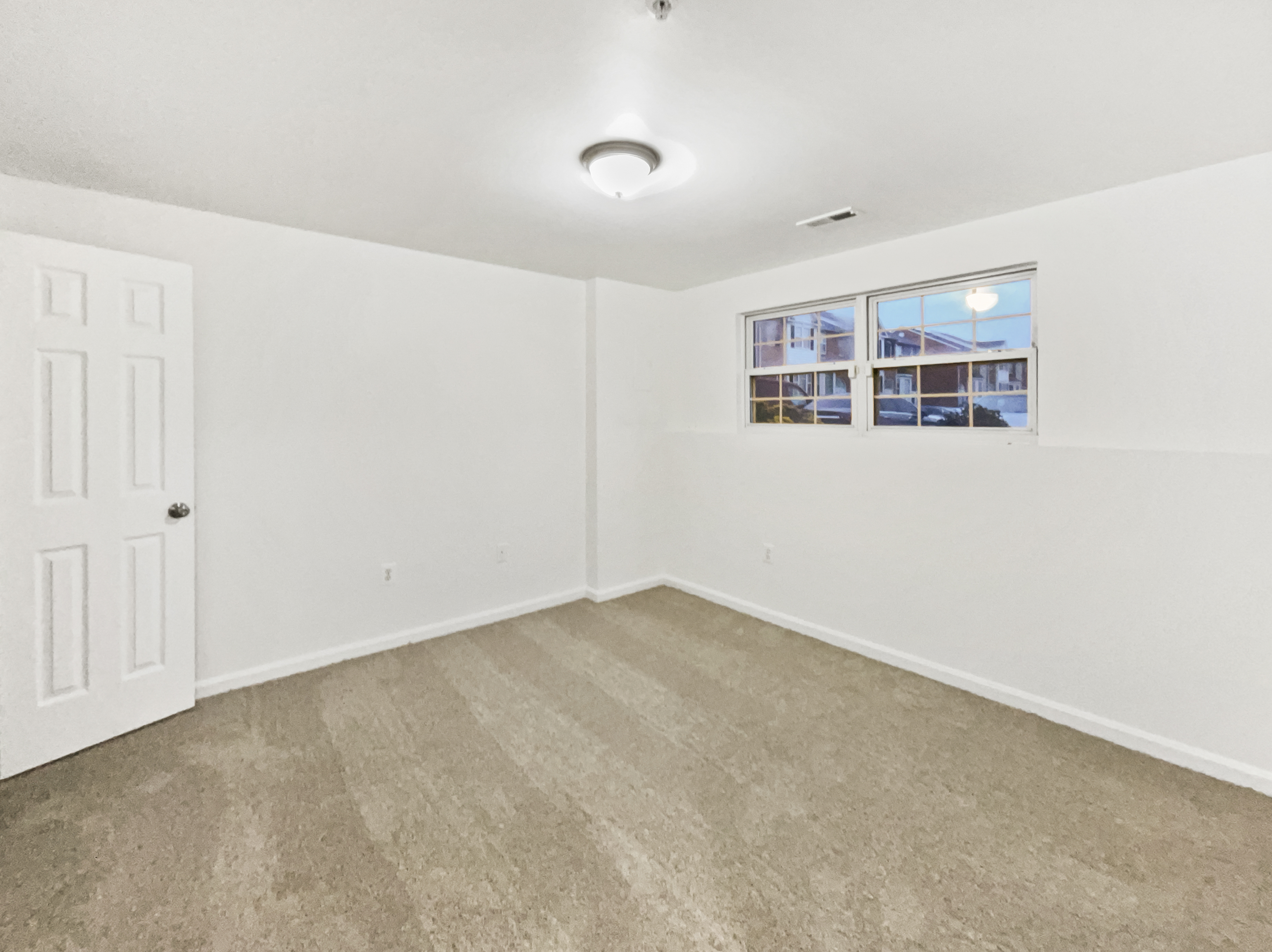 Photo 27 of 45 of 10800 Nautica Pl, White Plains, MD