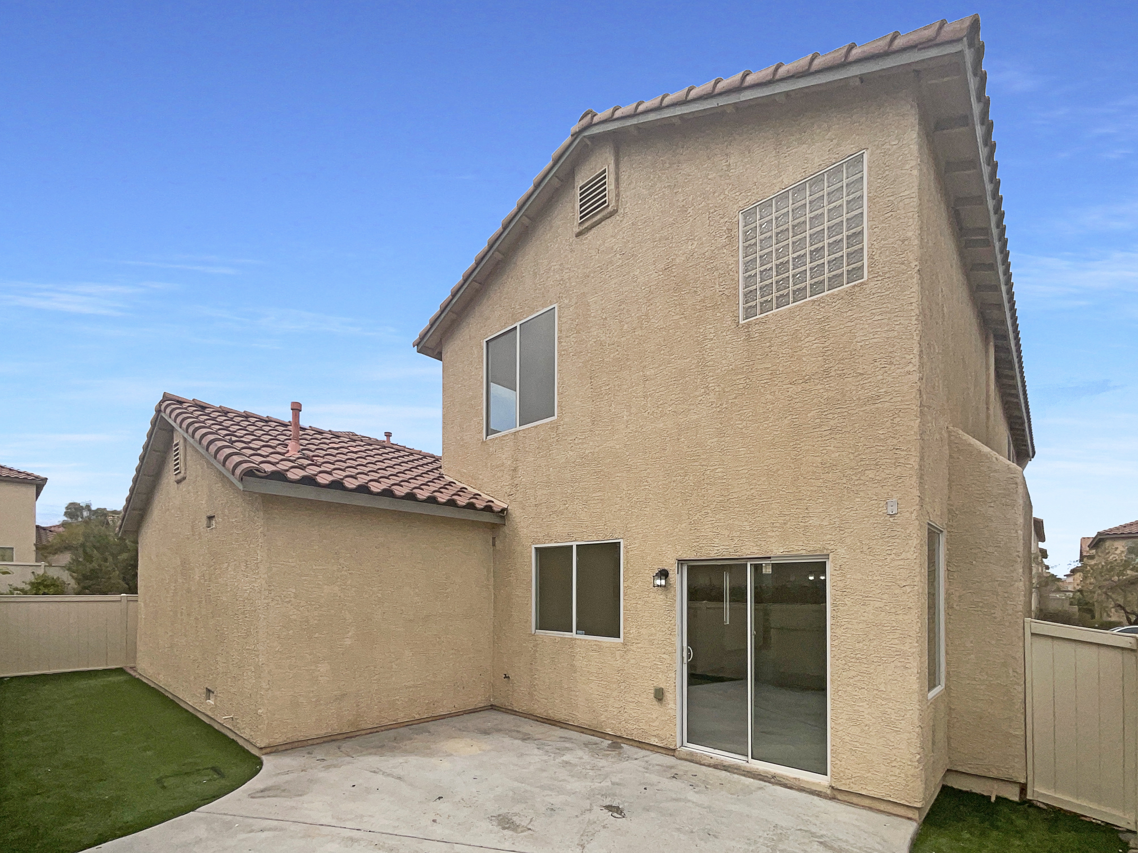 Photo 8 of 25 of 6735 Storybook Glen Ct, Las Vegas, NV