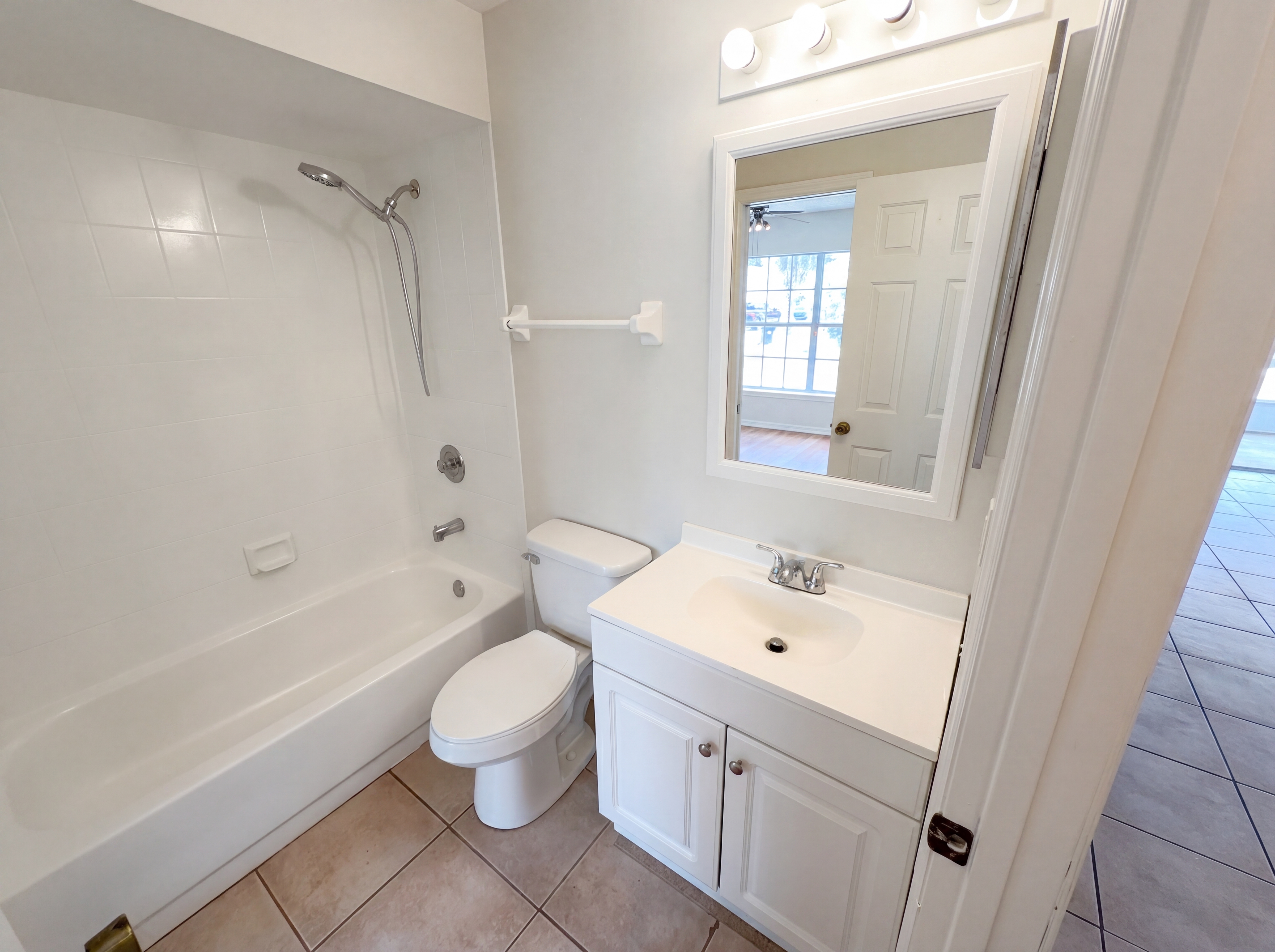 Photo 6 of 21 of 9814 Dean Cove Ln, Orlando, FL