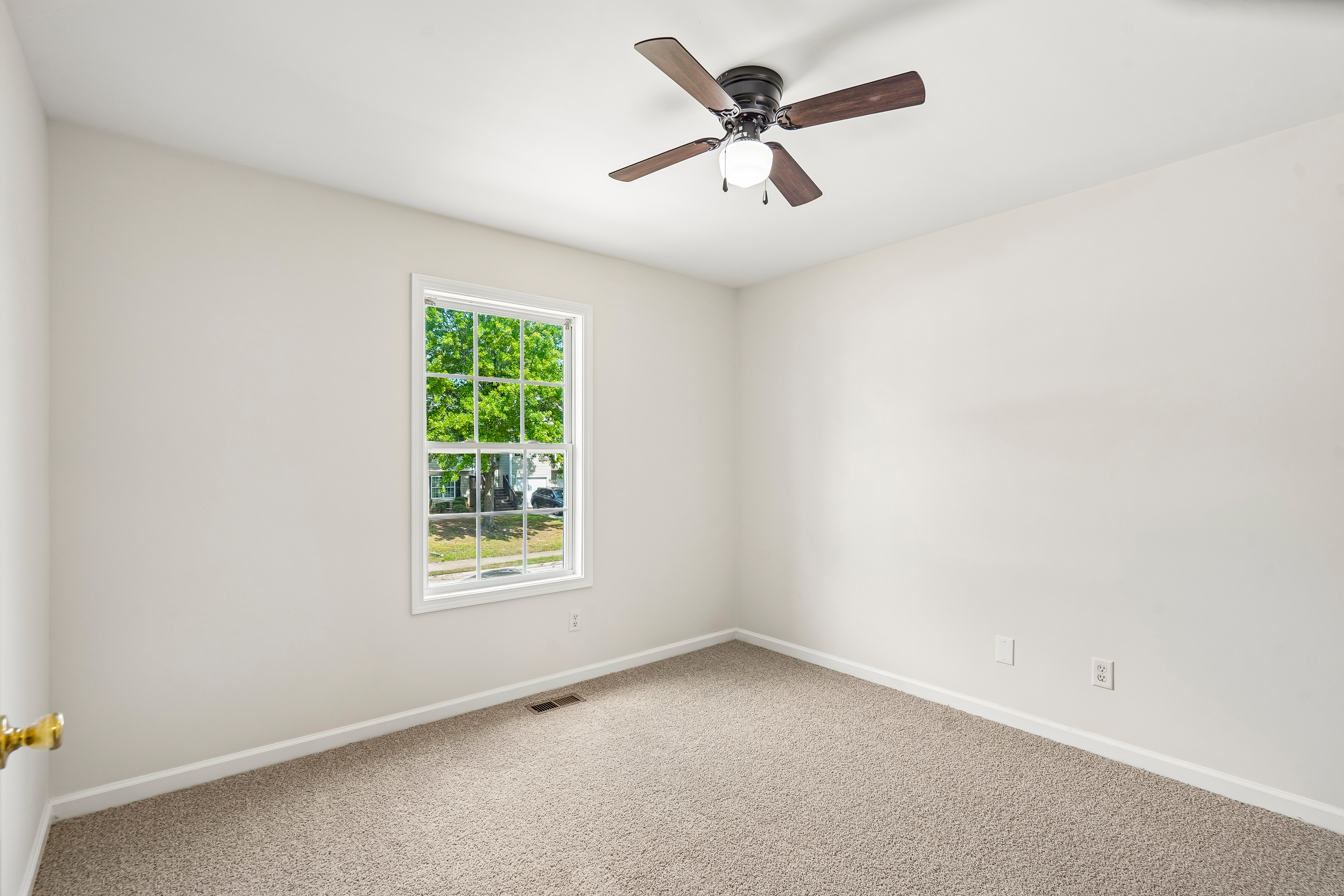 Photo 21 of 31 of 6550 Snowbird Ln, Douglasville, GA