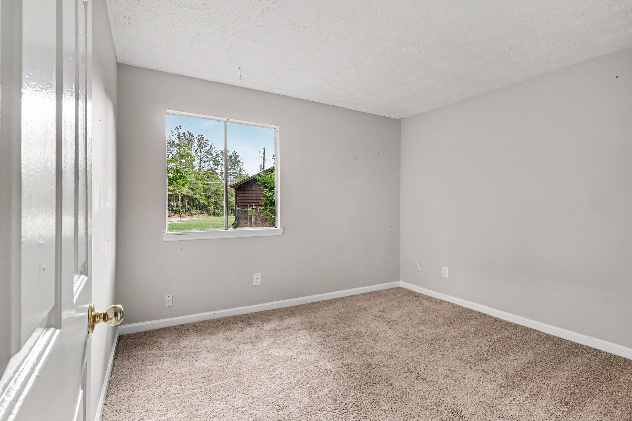 Photo 11 of 29 of 71 Bethesda Church Rd, Lawrenceville, GA