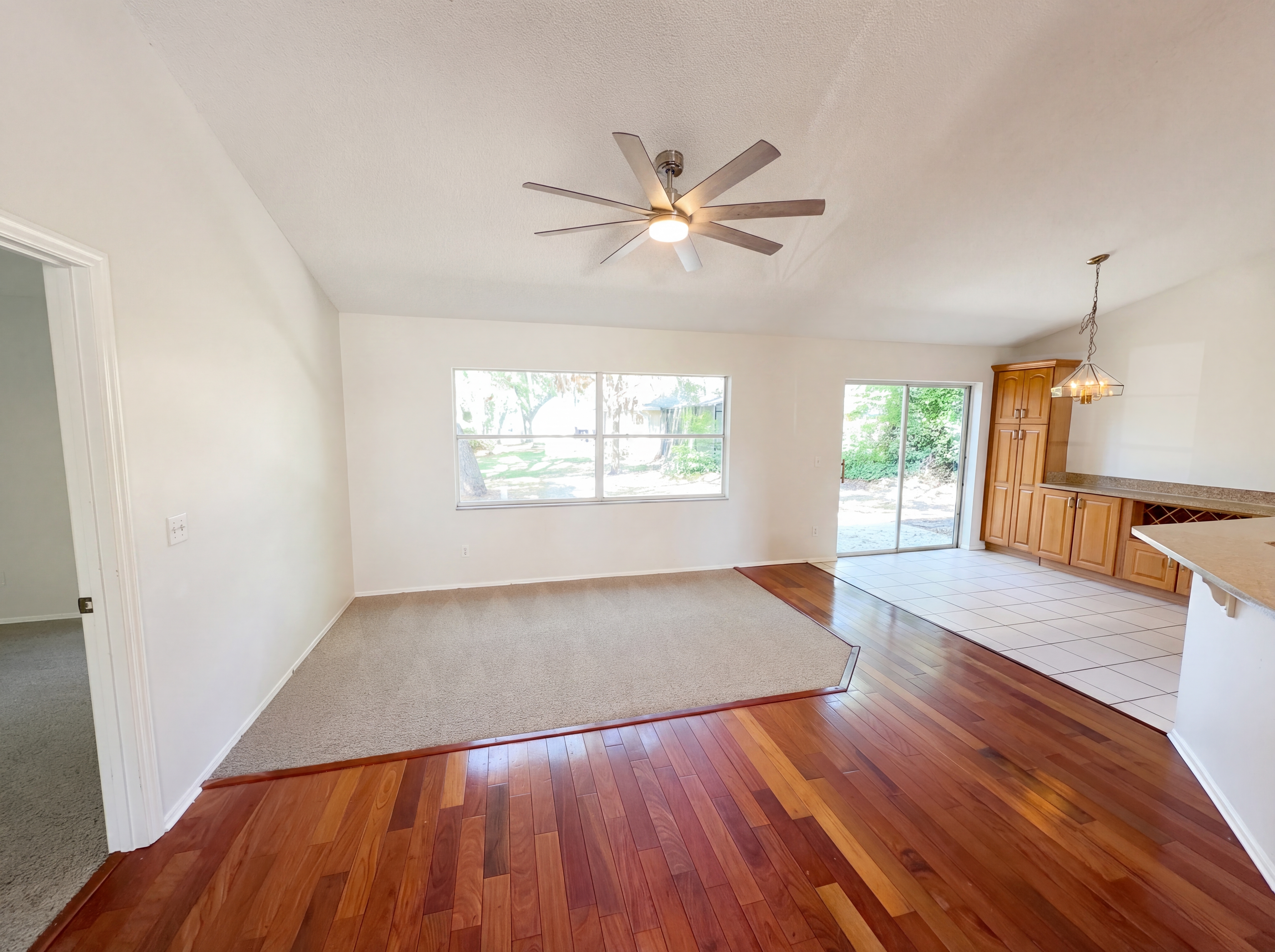 Photo 3 of 26 of 997 Shaffer Trl, Oviedo, FL