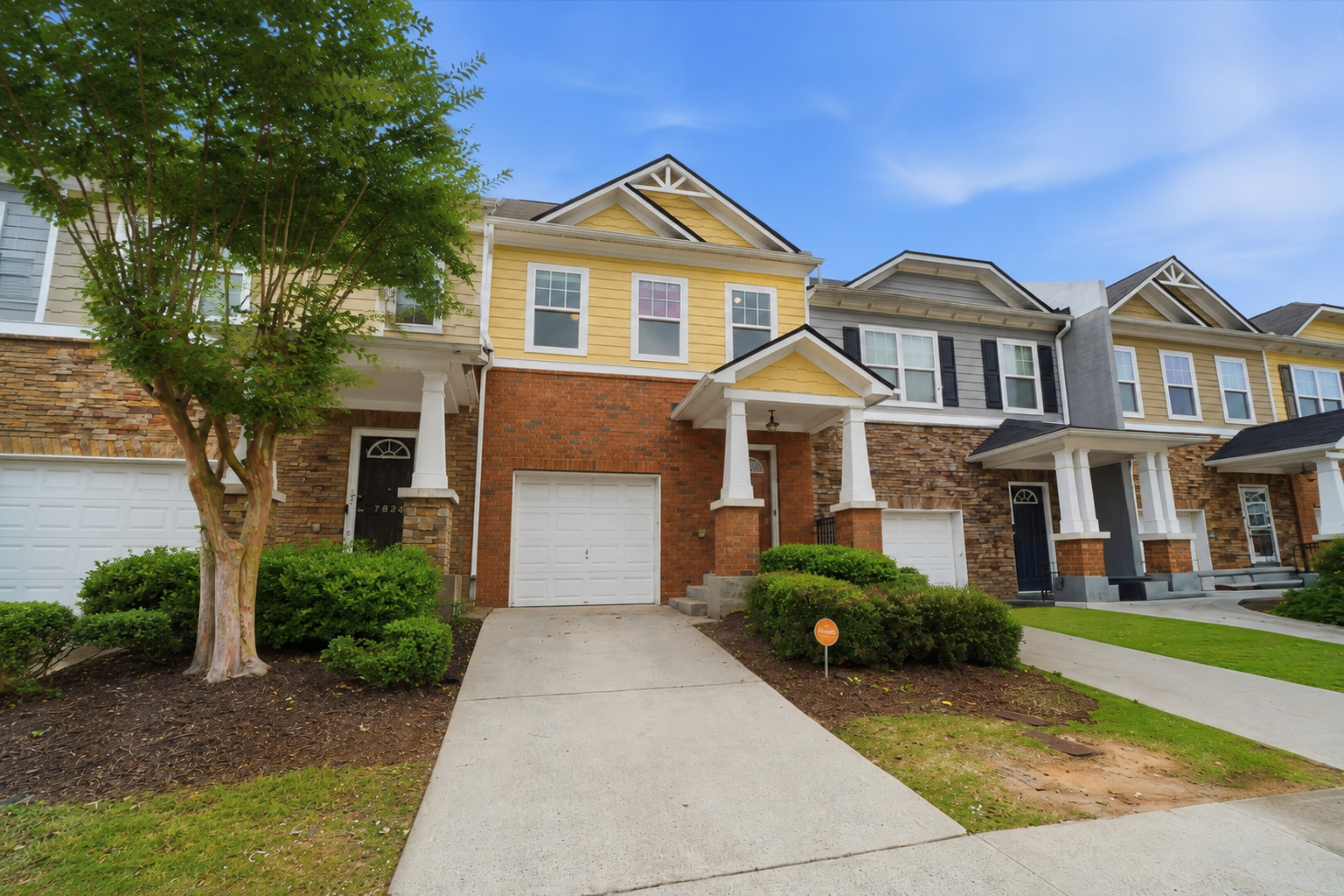 Photo 9 of 39 of 784 Arbor Gate Ln, Lawrenceville, GA