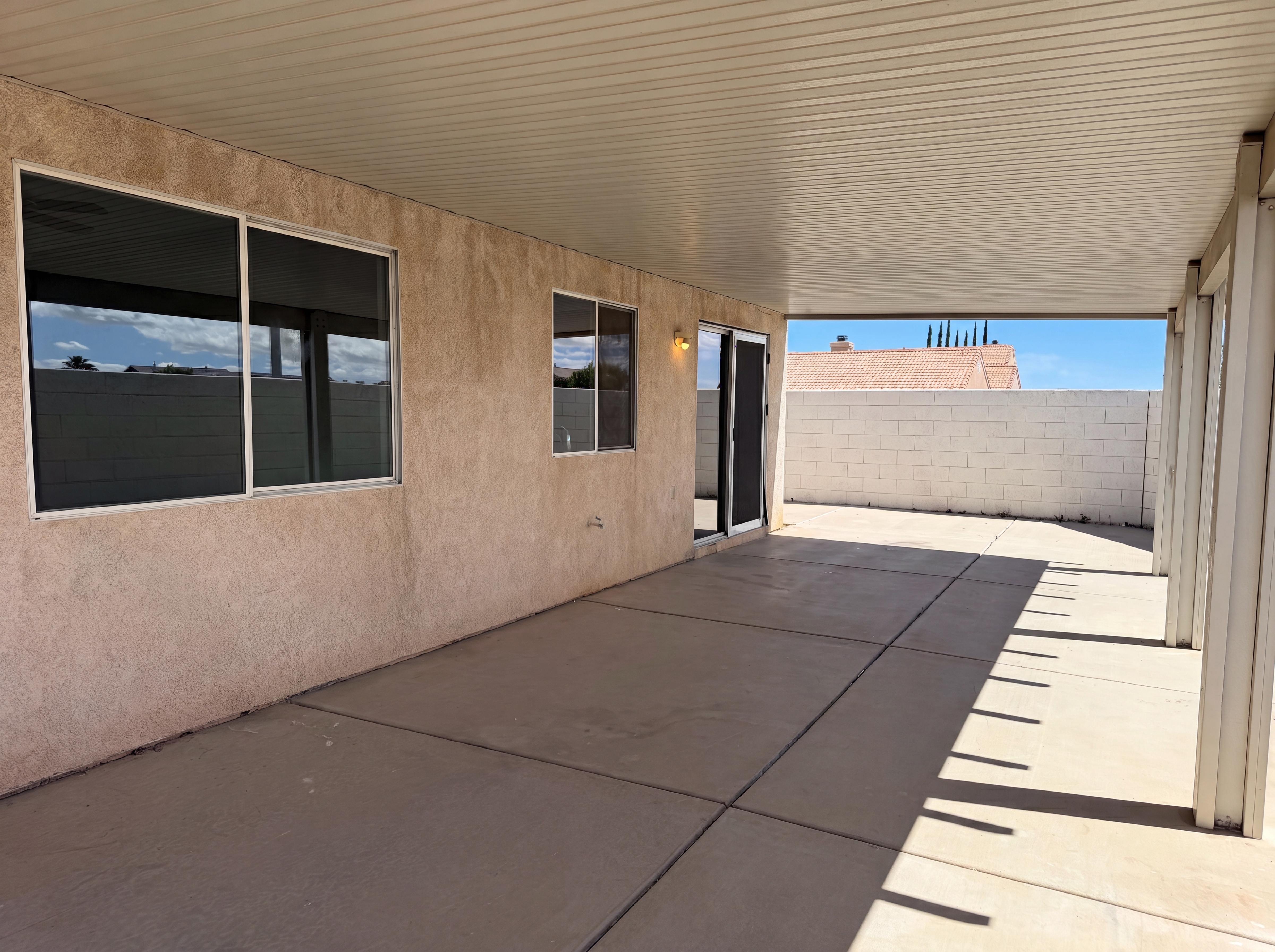 Photo 16 of 18 of 13577 Monterey Way, Victorville, CA