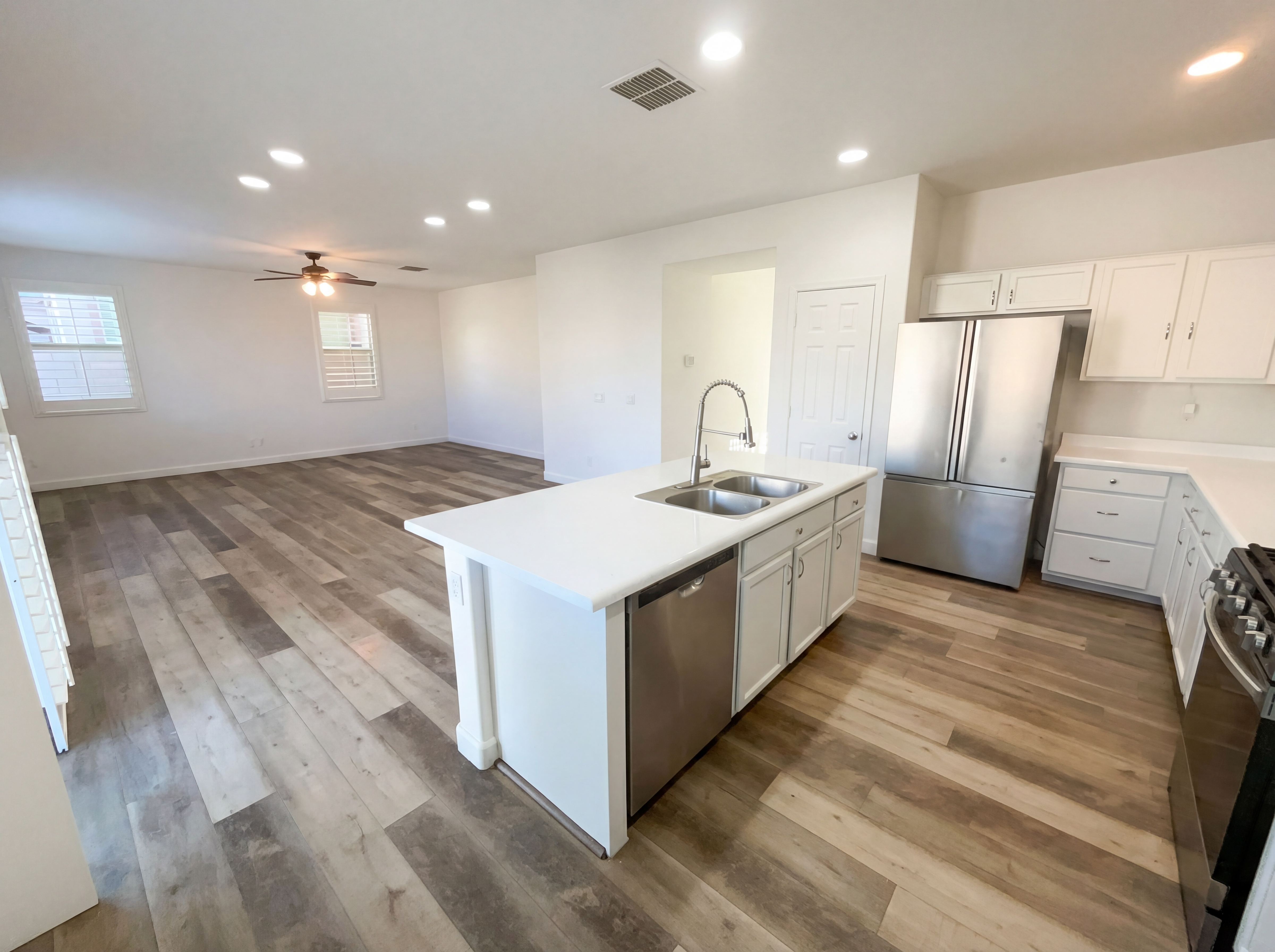 Photo 15 of 39 of 3940 E Blue Spruce Ln, Gilbert, AZ