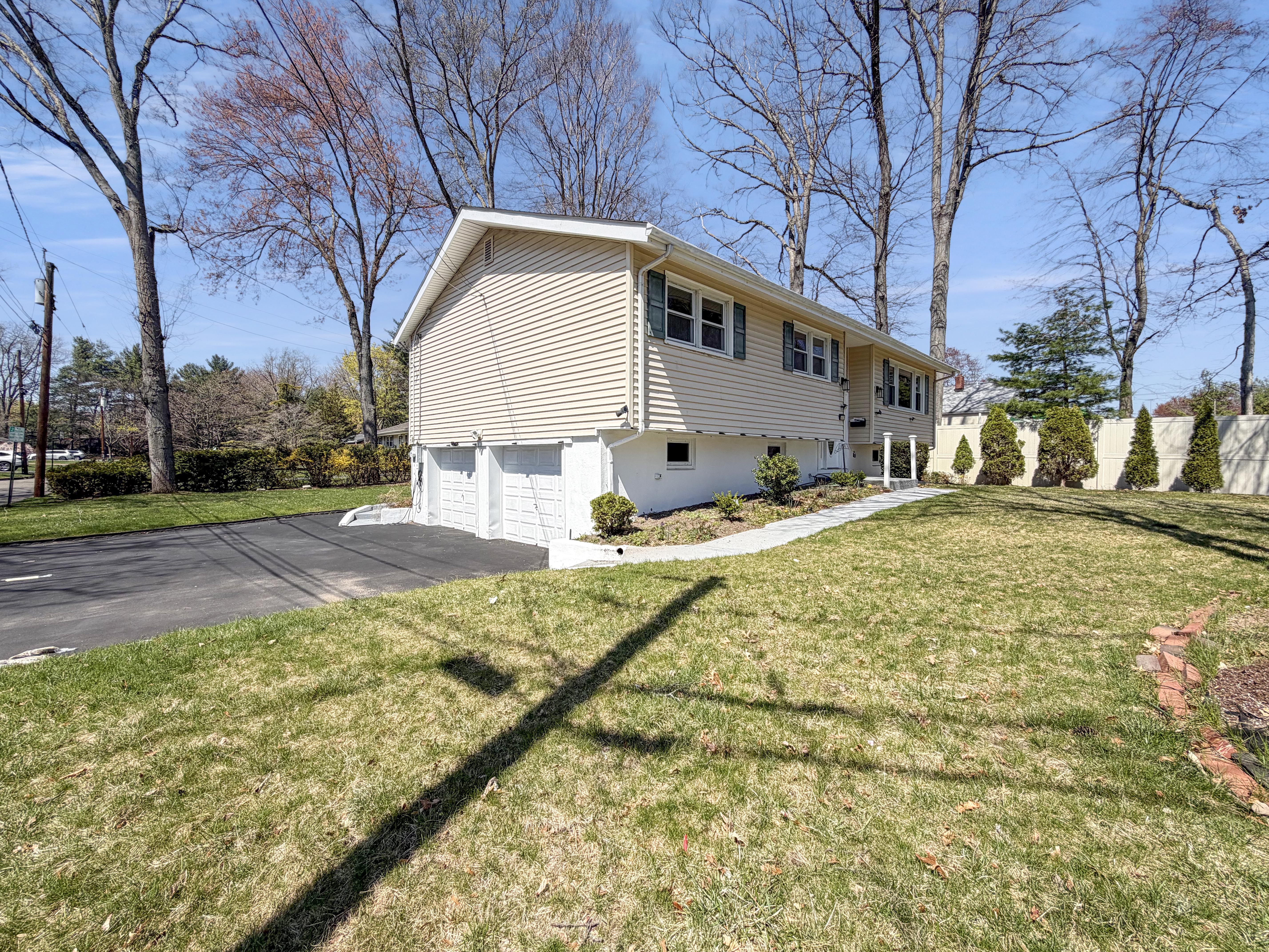 Photo 28 of 31 of 2622 Cleveland Ave, Township Of Washington, NJ