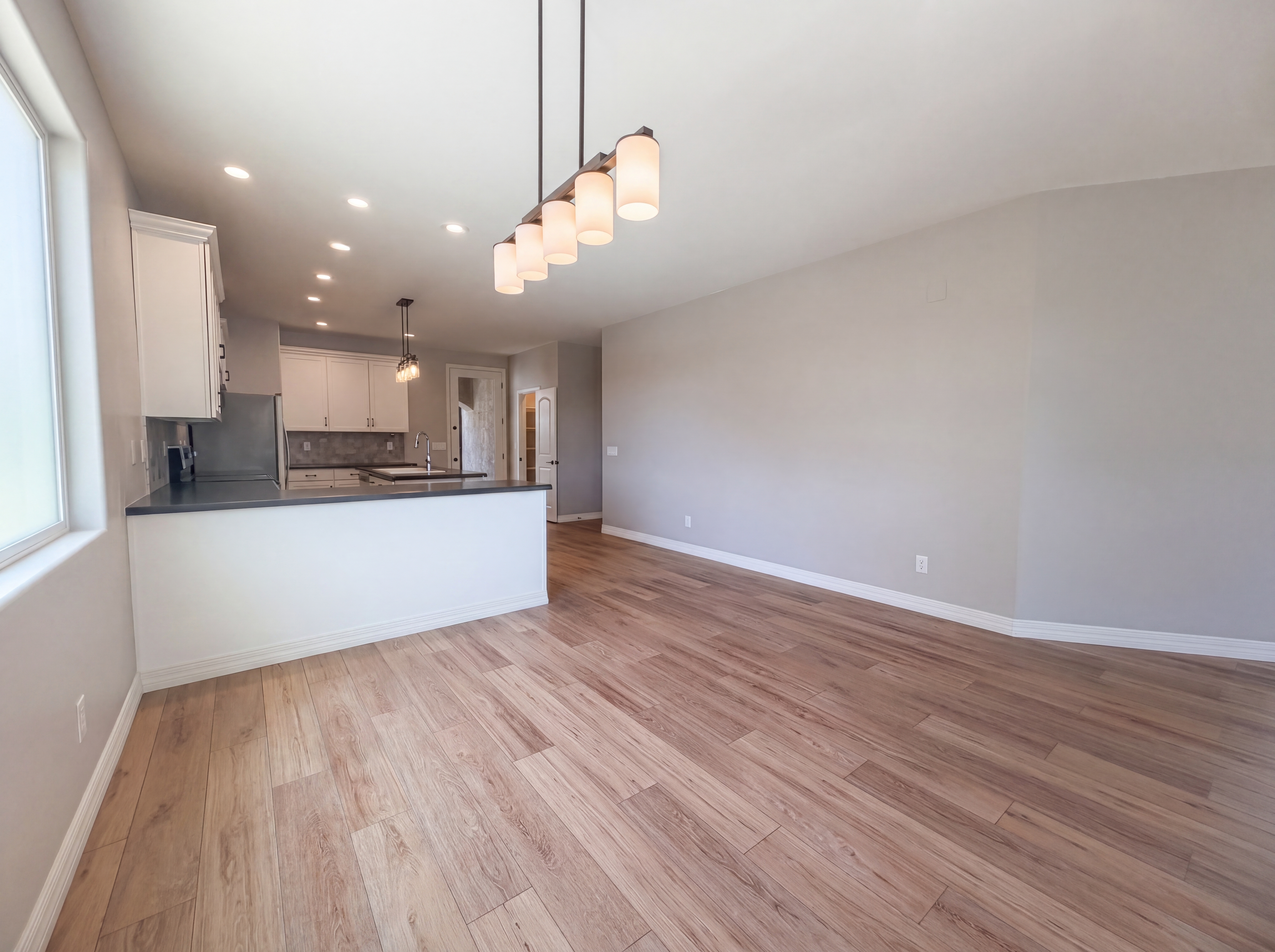 Photo 8 of 18 of 1729 S Desert View Pl, Apache Junction, AZ