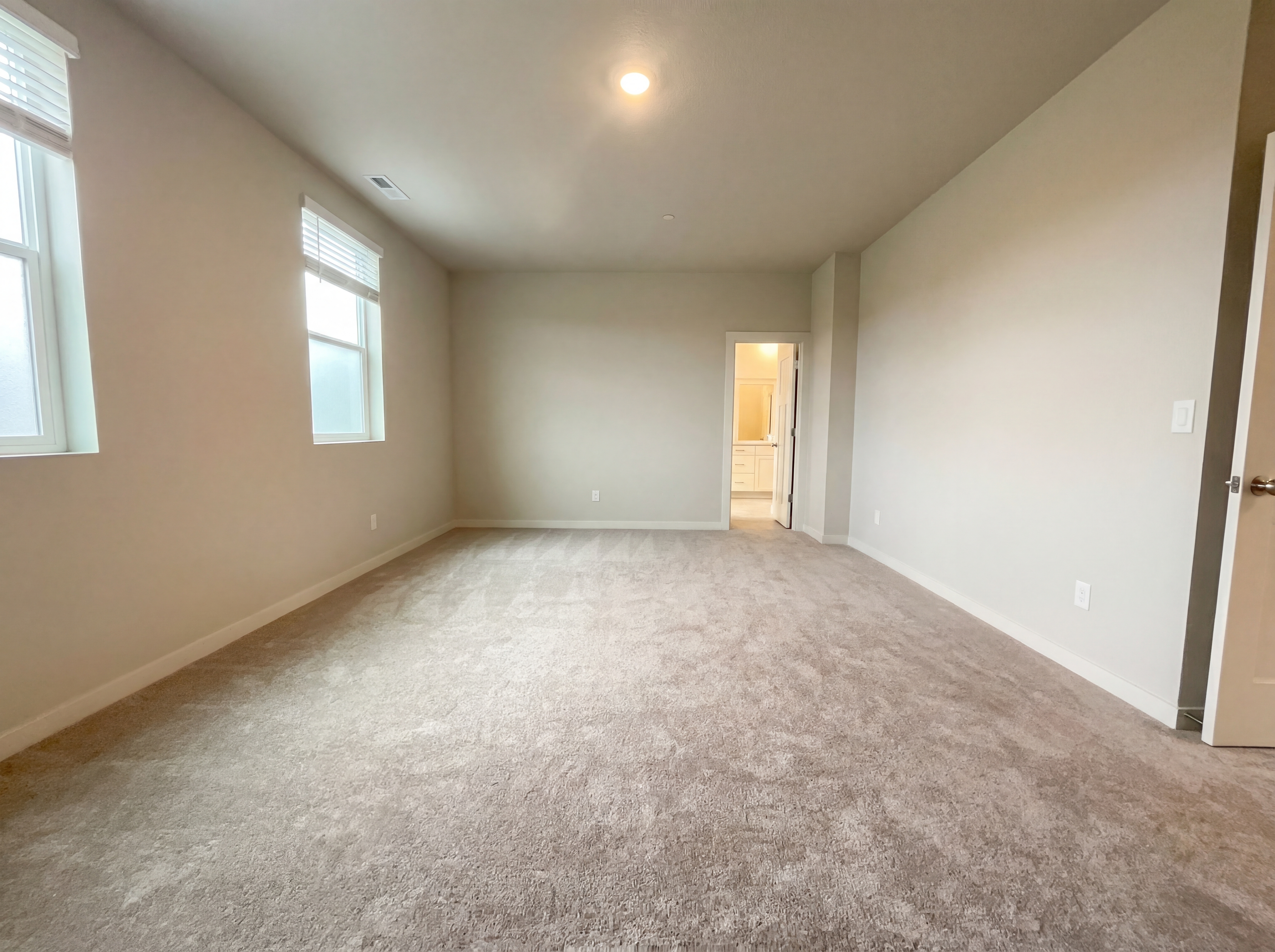 Photo 4 of 24 of 16903 NE 37th Ave, Vancouver, WA