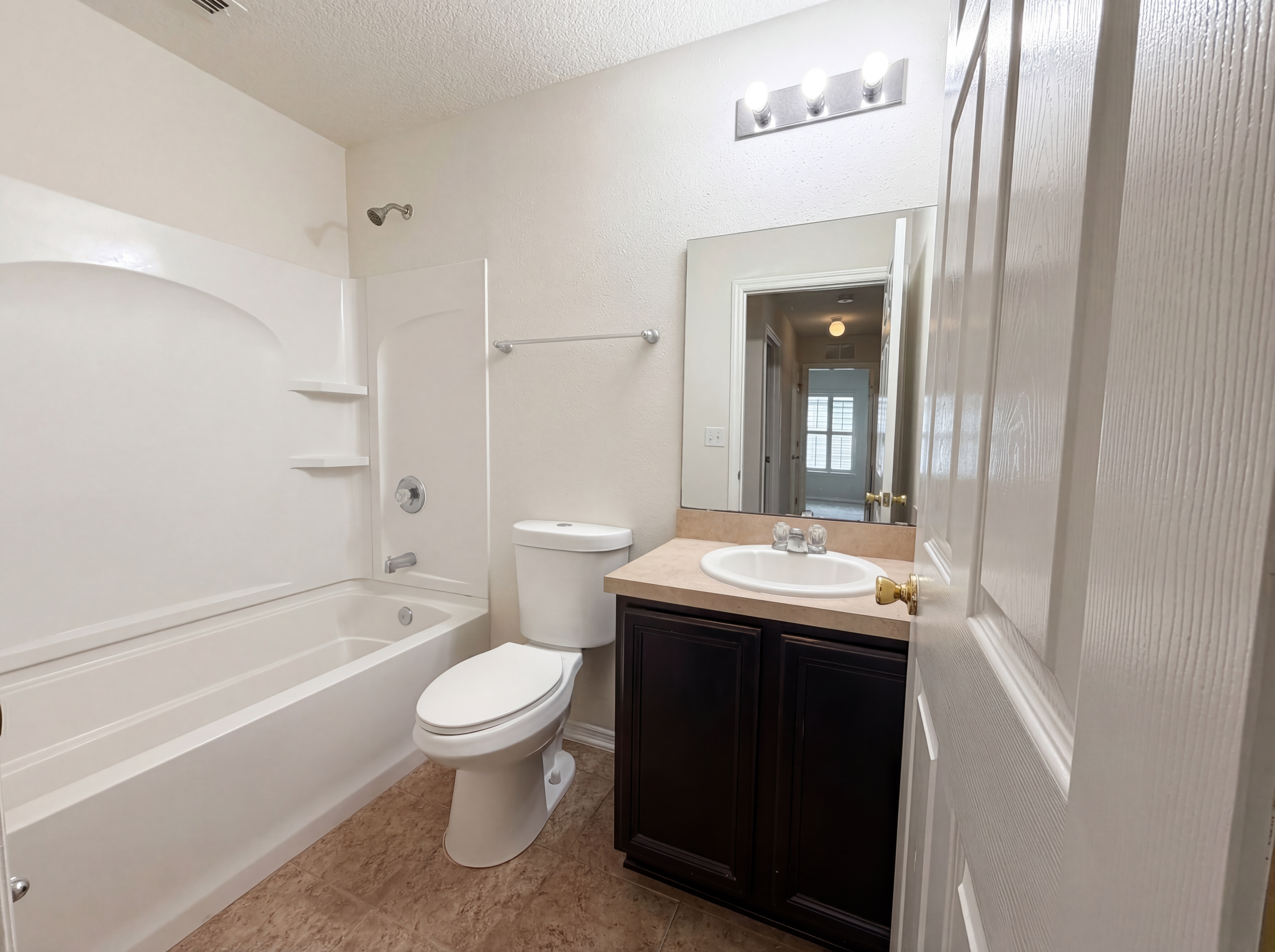 Photo 11 of 17 of 11862 Alexandra Dr, Jacksonville, FL