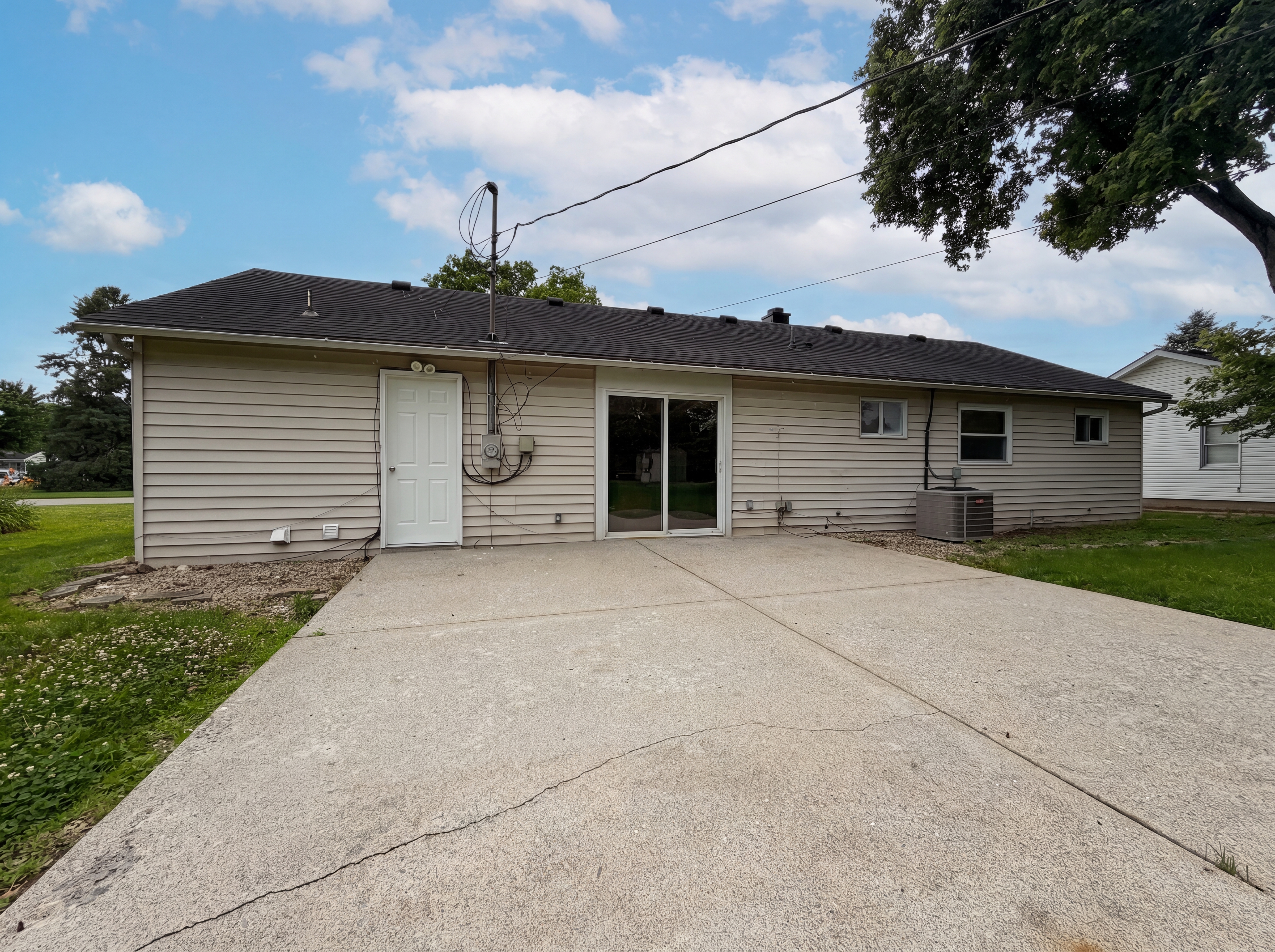 Photo 5 of 21 of 836 Walter Ave, Fairfield, OH