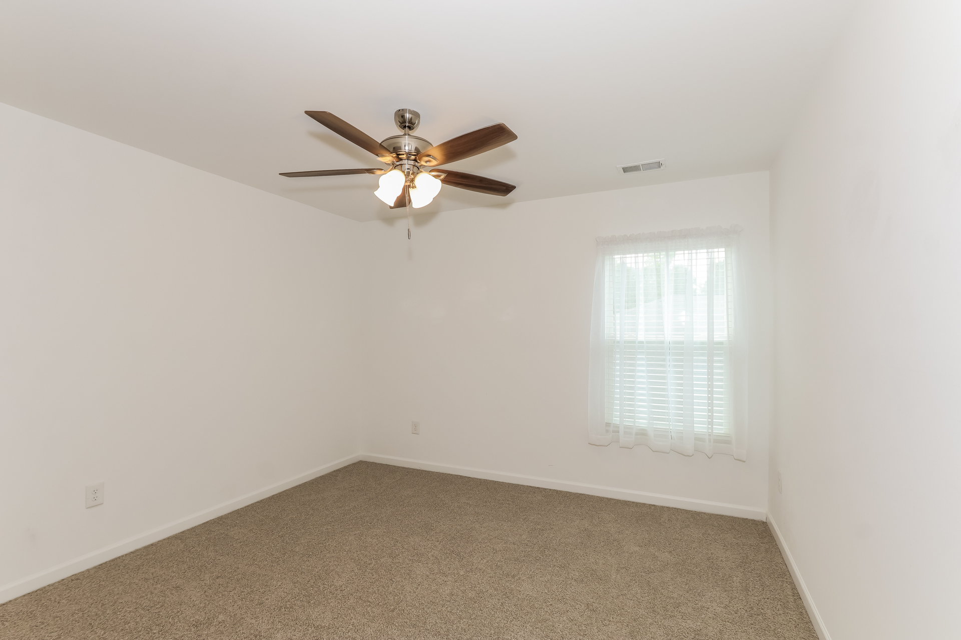 Photo 12 of 22 of 1126 Joywood Dr, Longs, SC