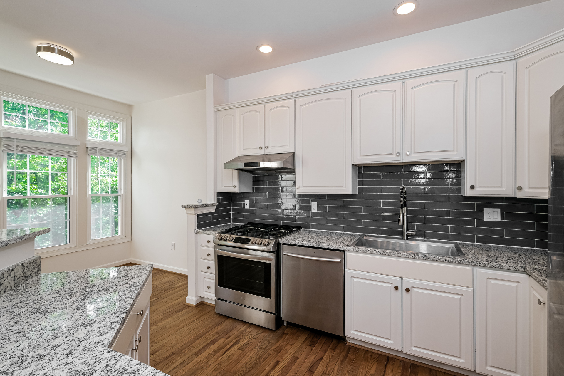 Photo 2 of 27 of 6270 Levi Ct, Springfield, VA
