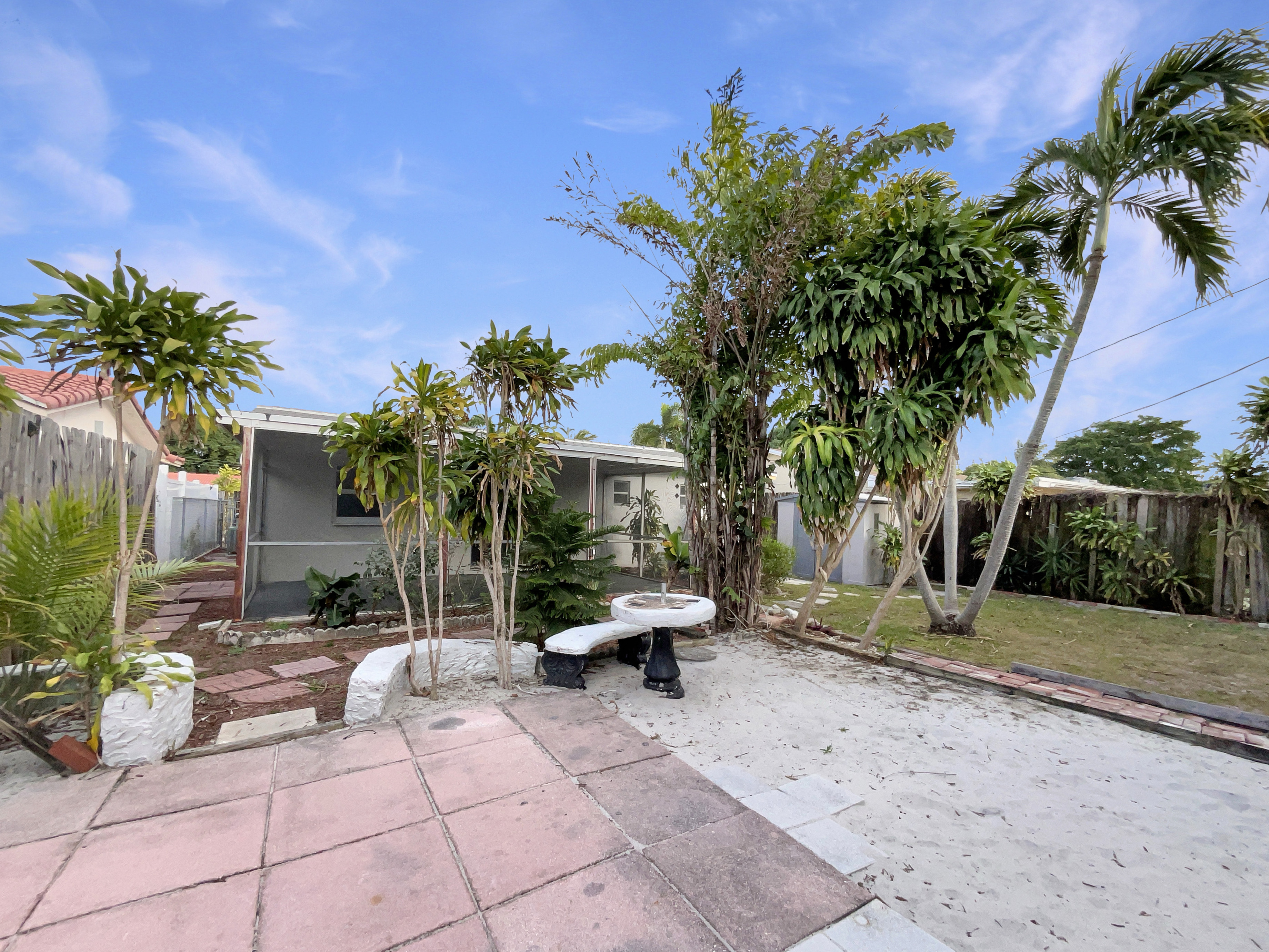 Photo 5 of 20 of 3765 NE 12th Ter, Pompano Beach, FL