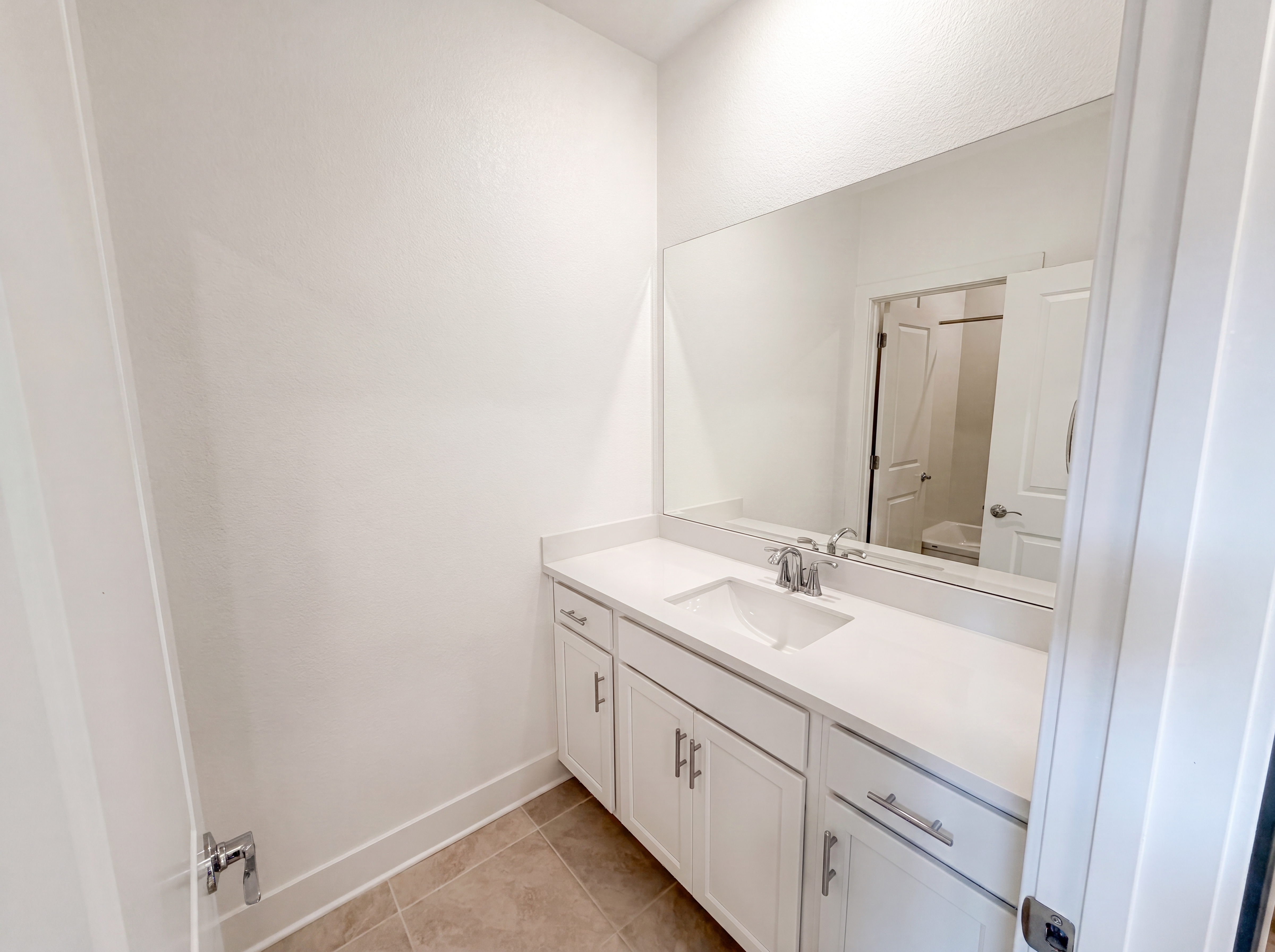 Photo 16 of 50 of 2743 Irish Meadow Way, Lathrop, CA
