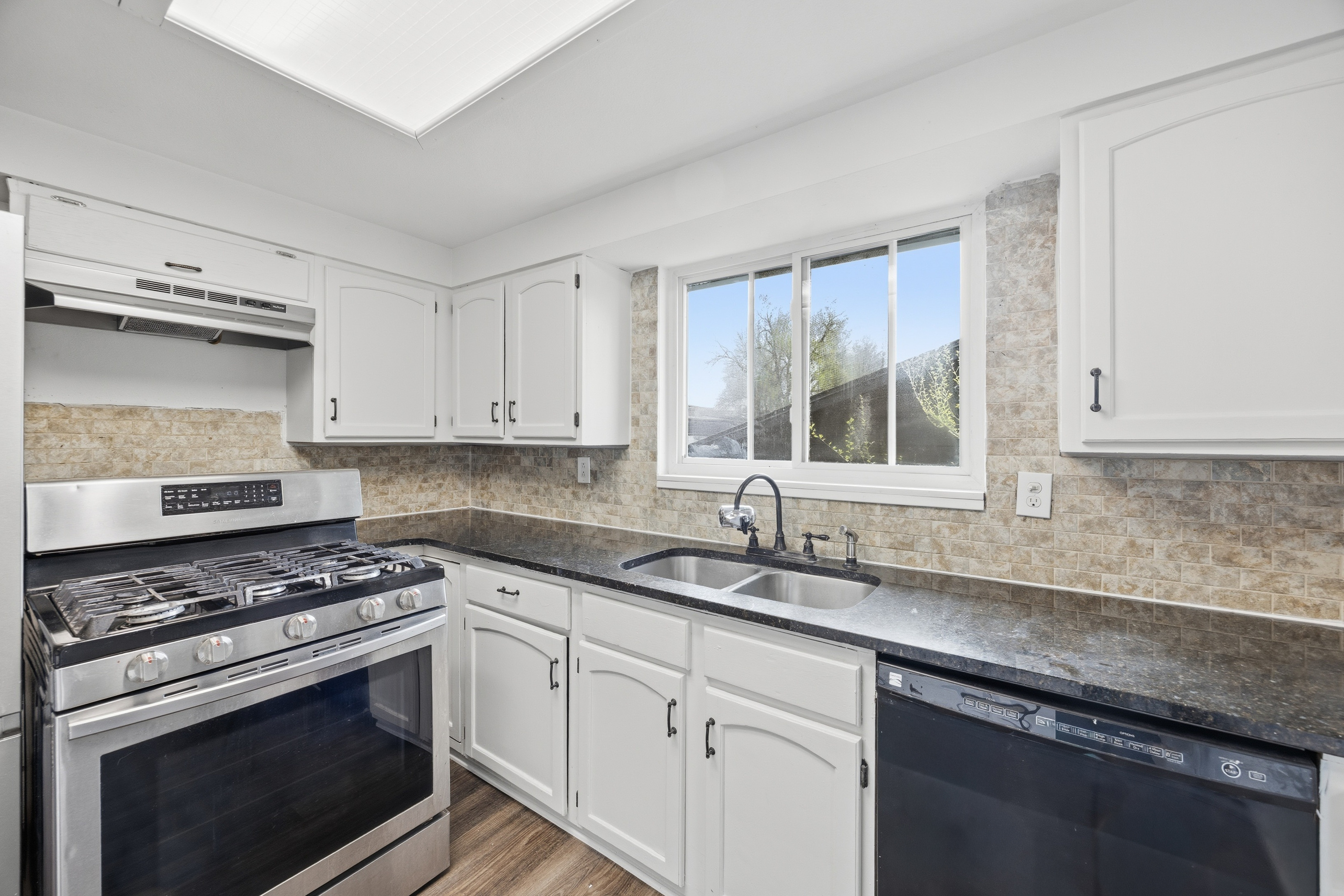 Photo 19 of 41 of 724 Squire St, Colorado Springs, CO