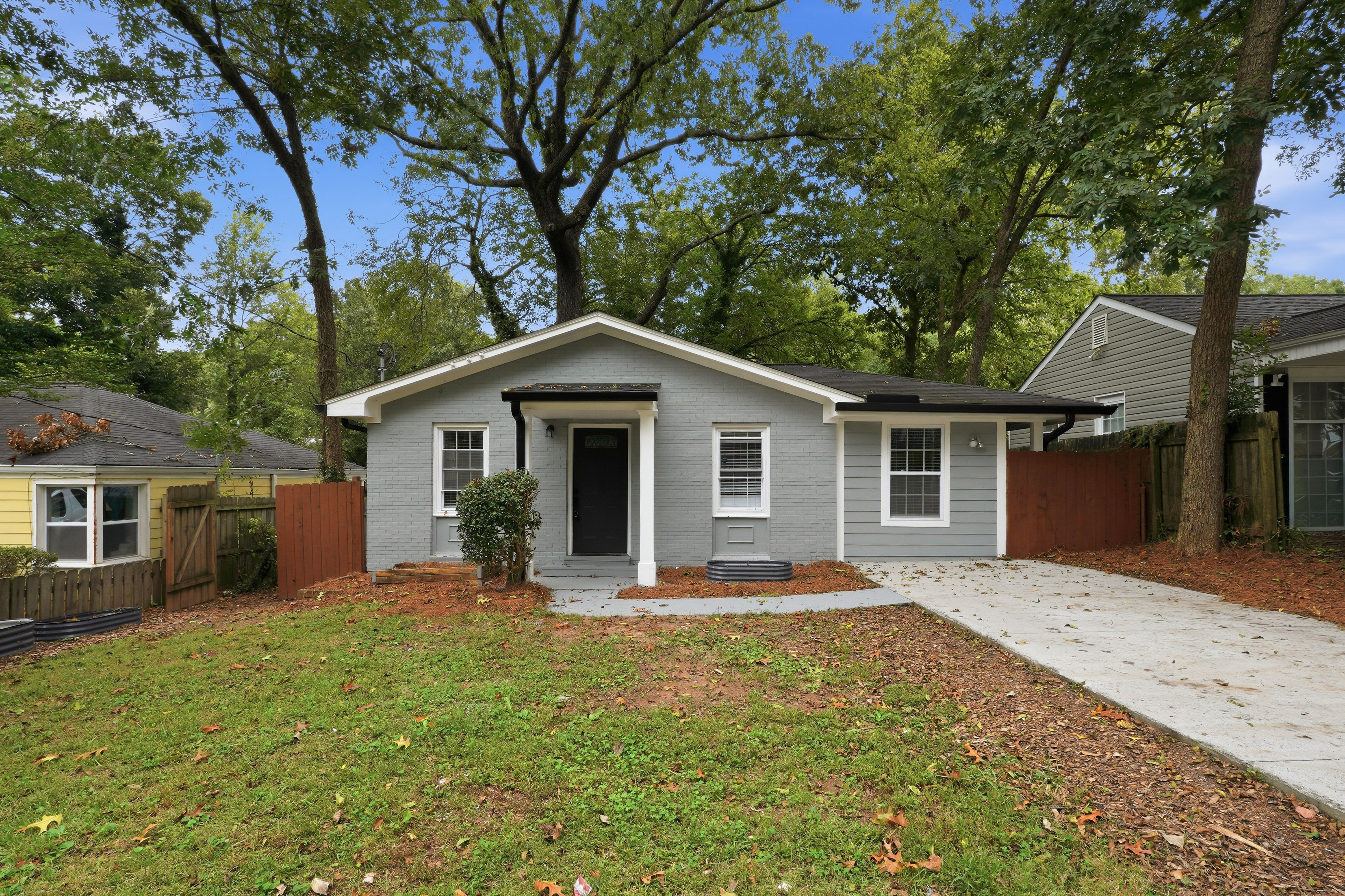 Photo 1 of 1410 Graymont Dr SW