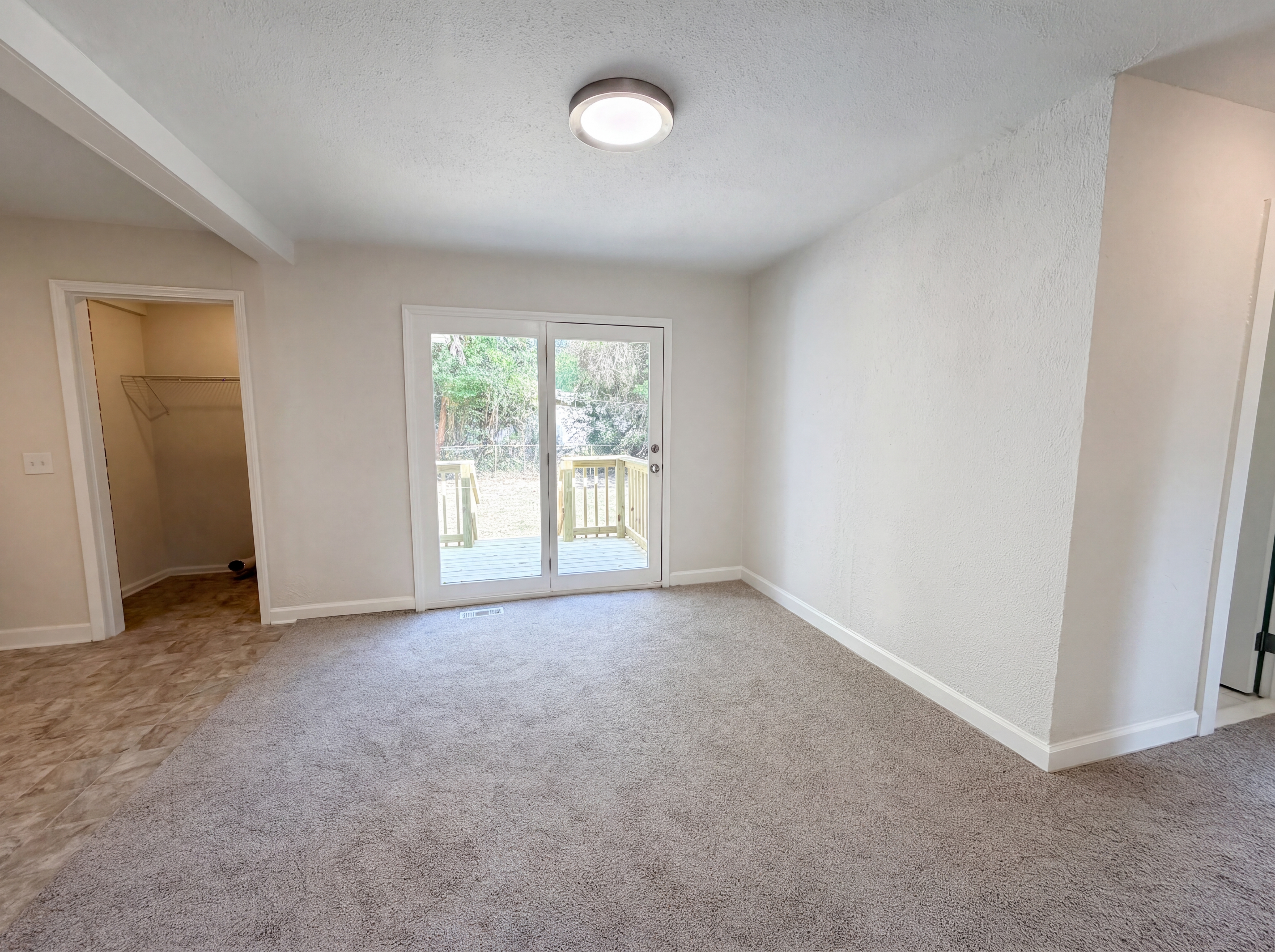 Photo 7 of 17 of 2112 Axson St, Cayce, SC