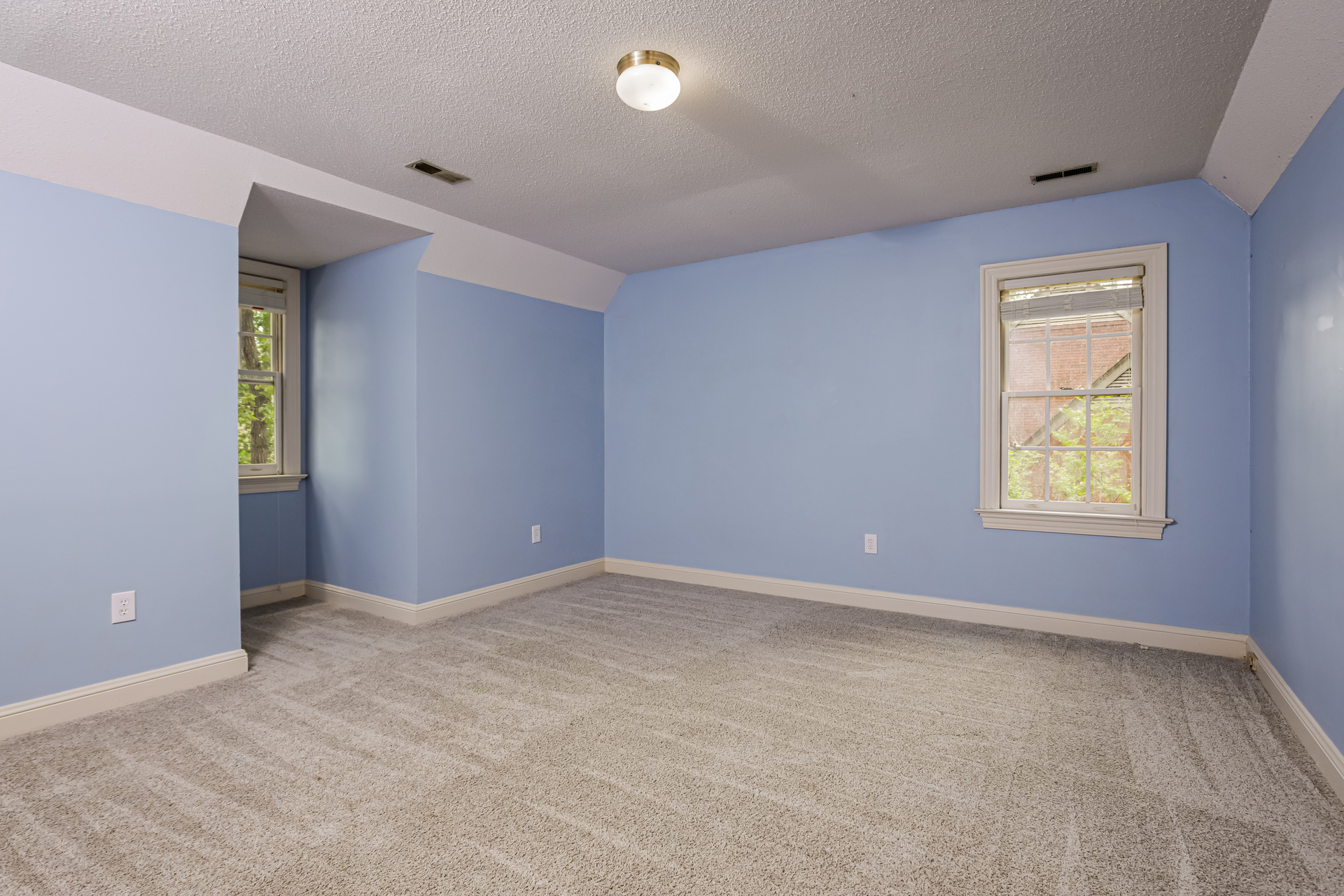 Photo 15 of 22 of 4037 Brassfield Dr, Rocky Mount, NC