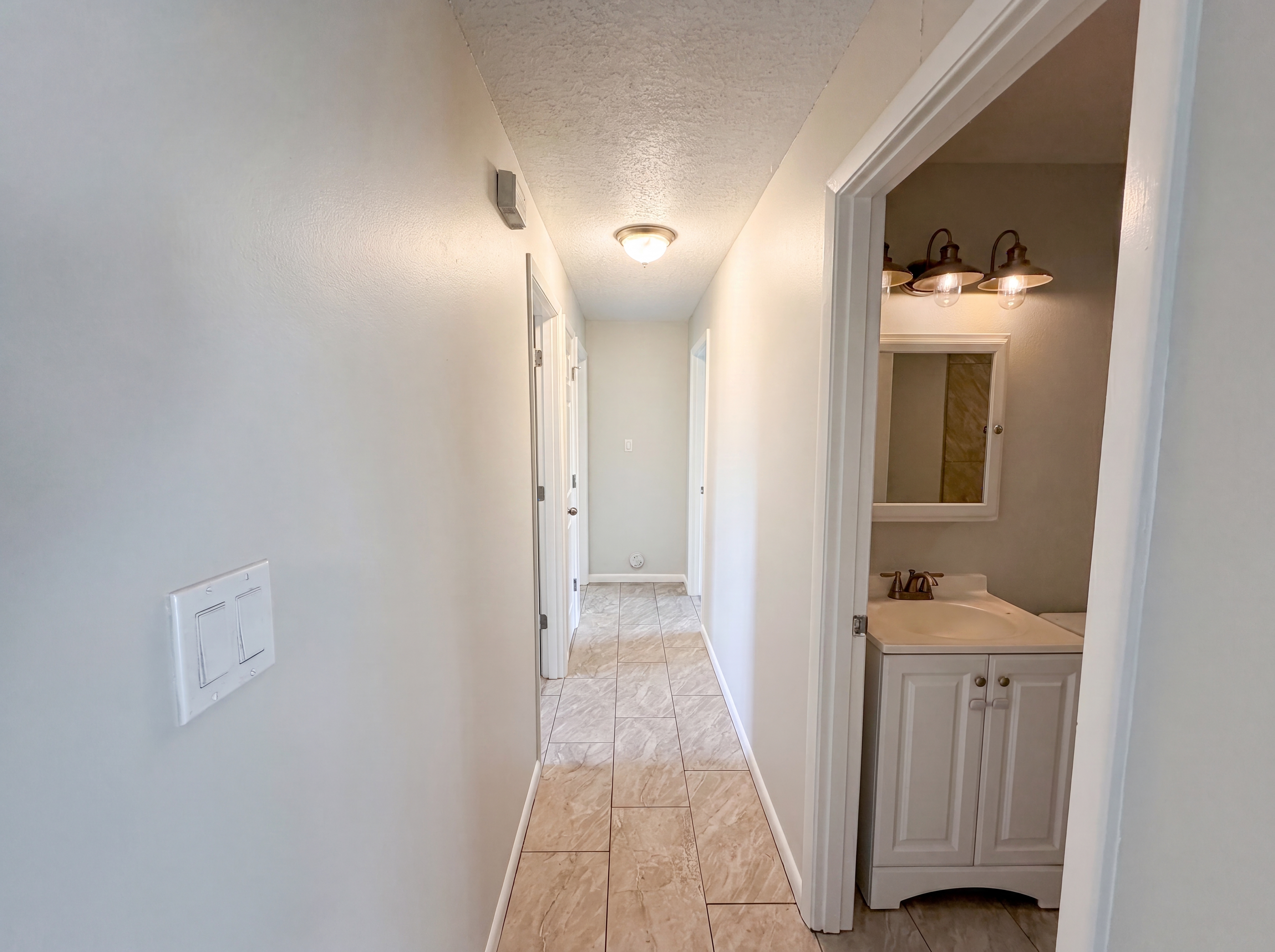 Photo 15 of 22 of 880 Fruitland Dr, Deltona, FL