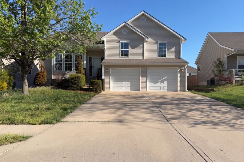 Property photo 1 of 1105 Fox Run Trl