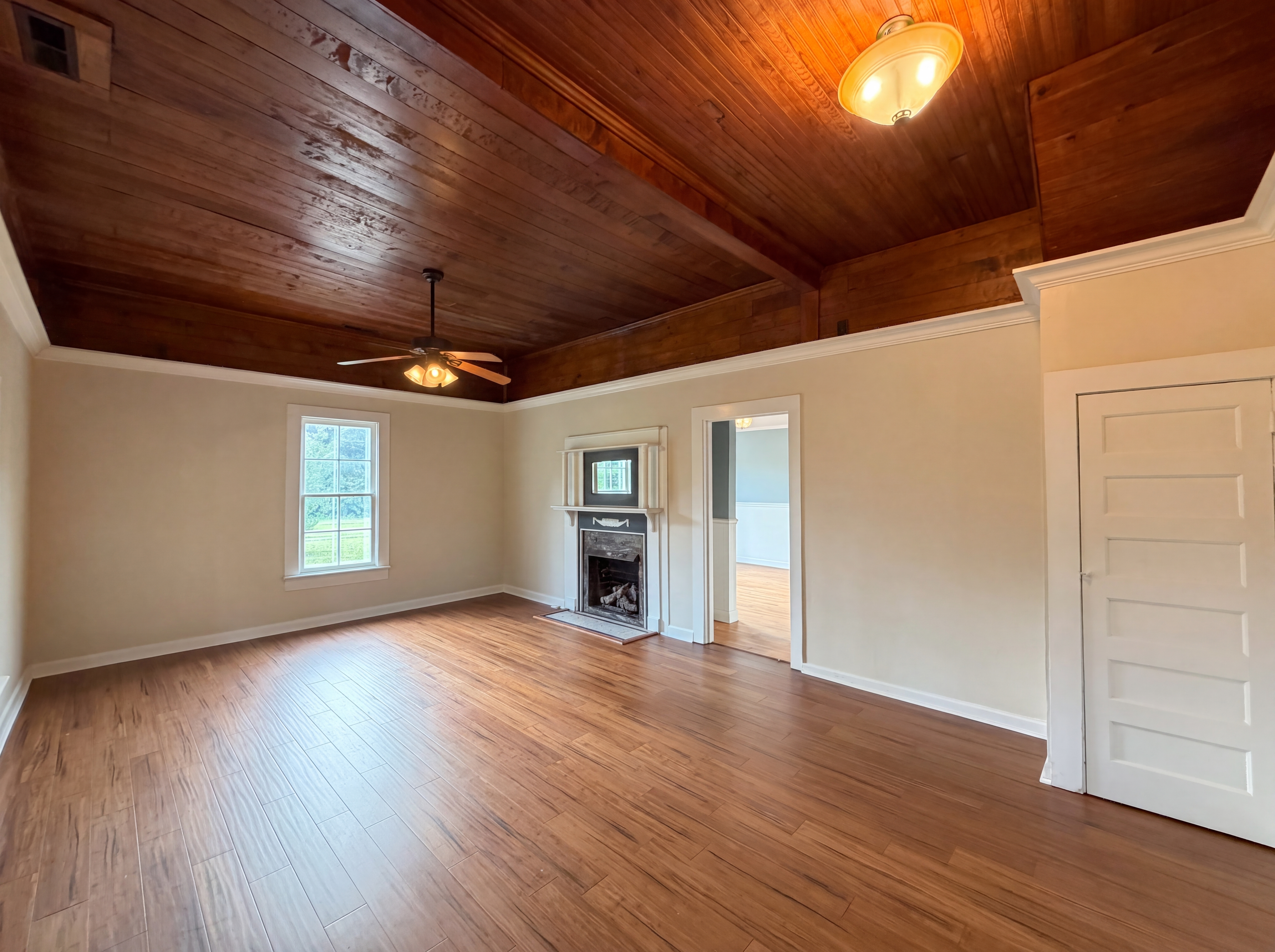 Photo 3 of 20 of 4745 Sherrills Ford Rd, Salisbury, NC
