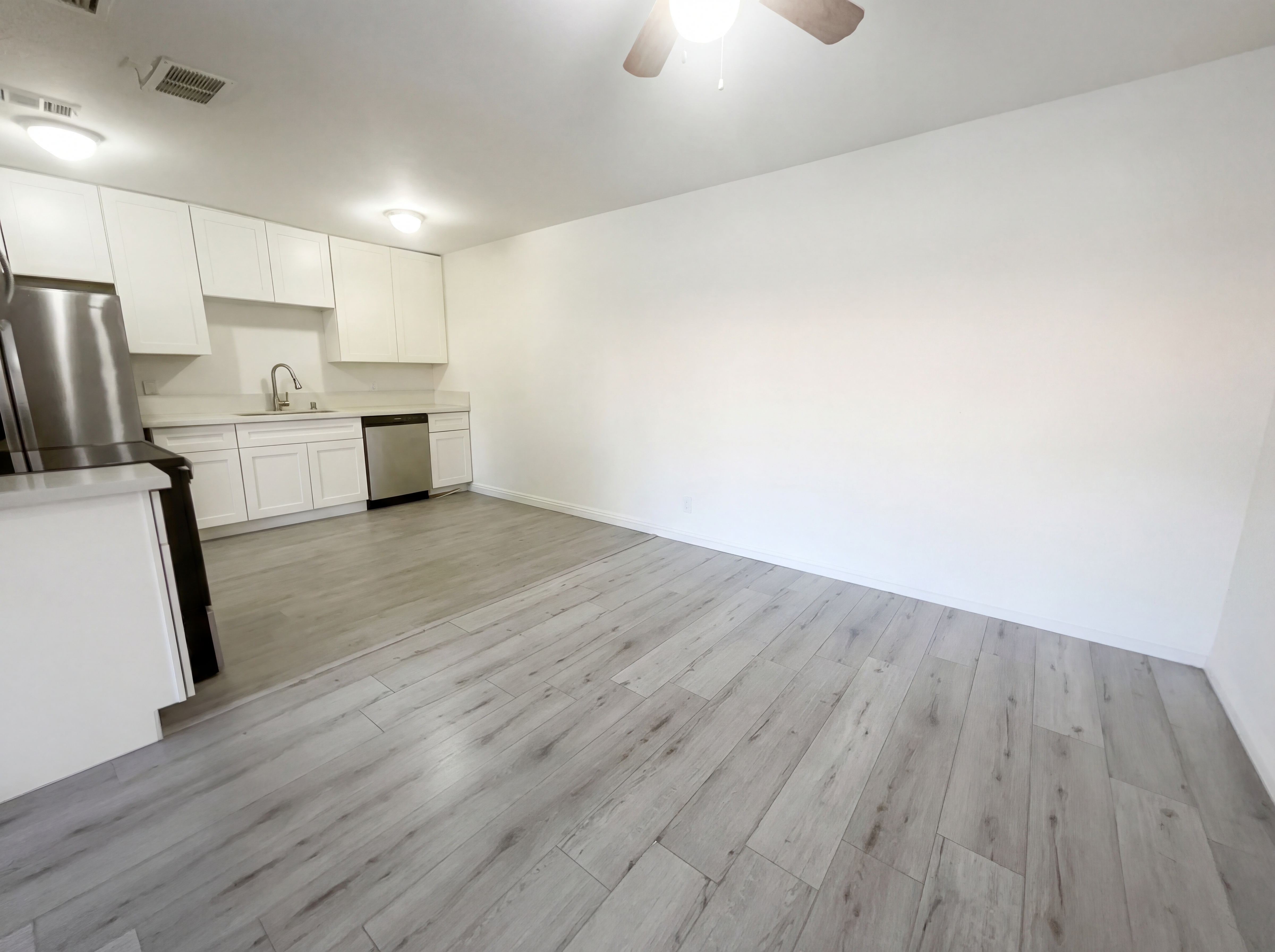 Photo 13 of 23 of 5097 Village Dr, Las Vegas, NV