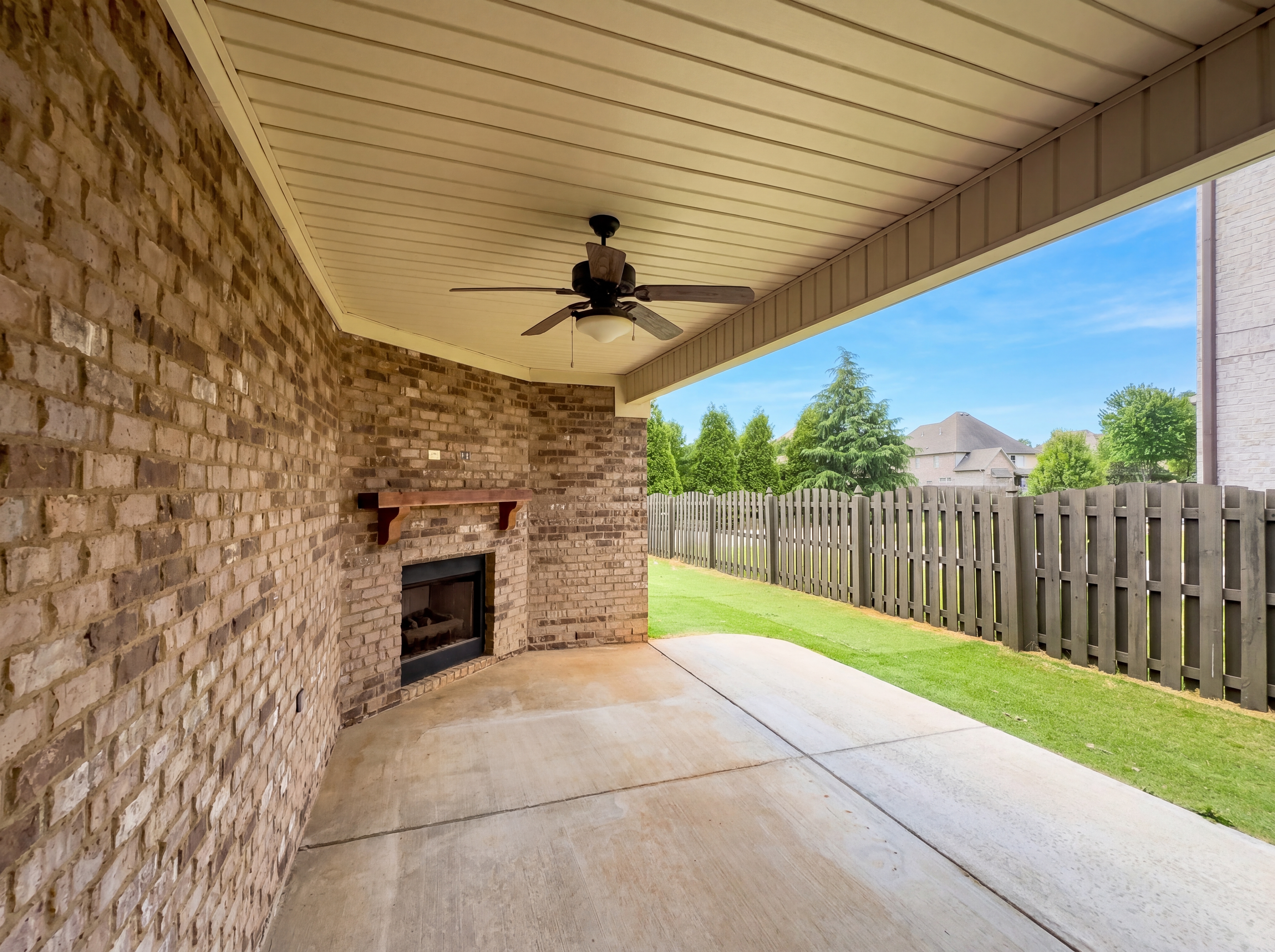 Photo 5 of 25 of 24 Silky Oak Cir SW, Huntsville, AL