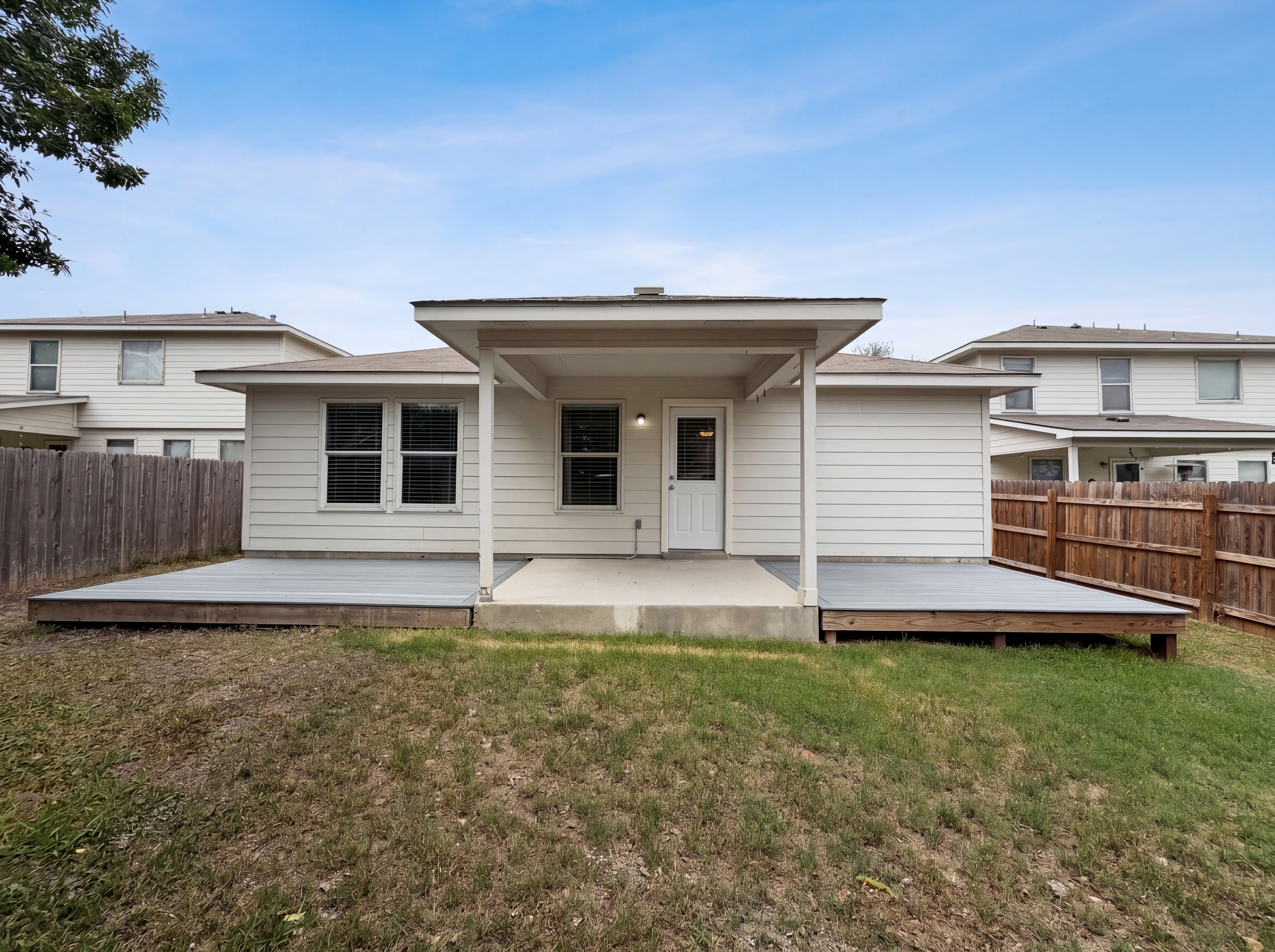 Photo 5 of 16 of 333 Longhorn Way, Cibolo, TX