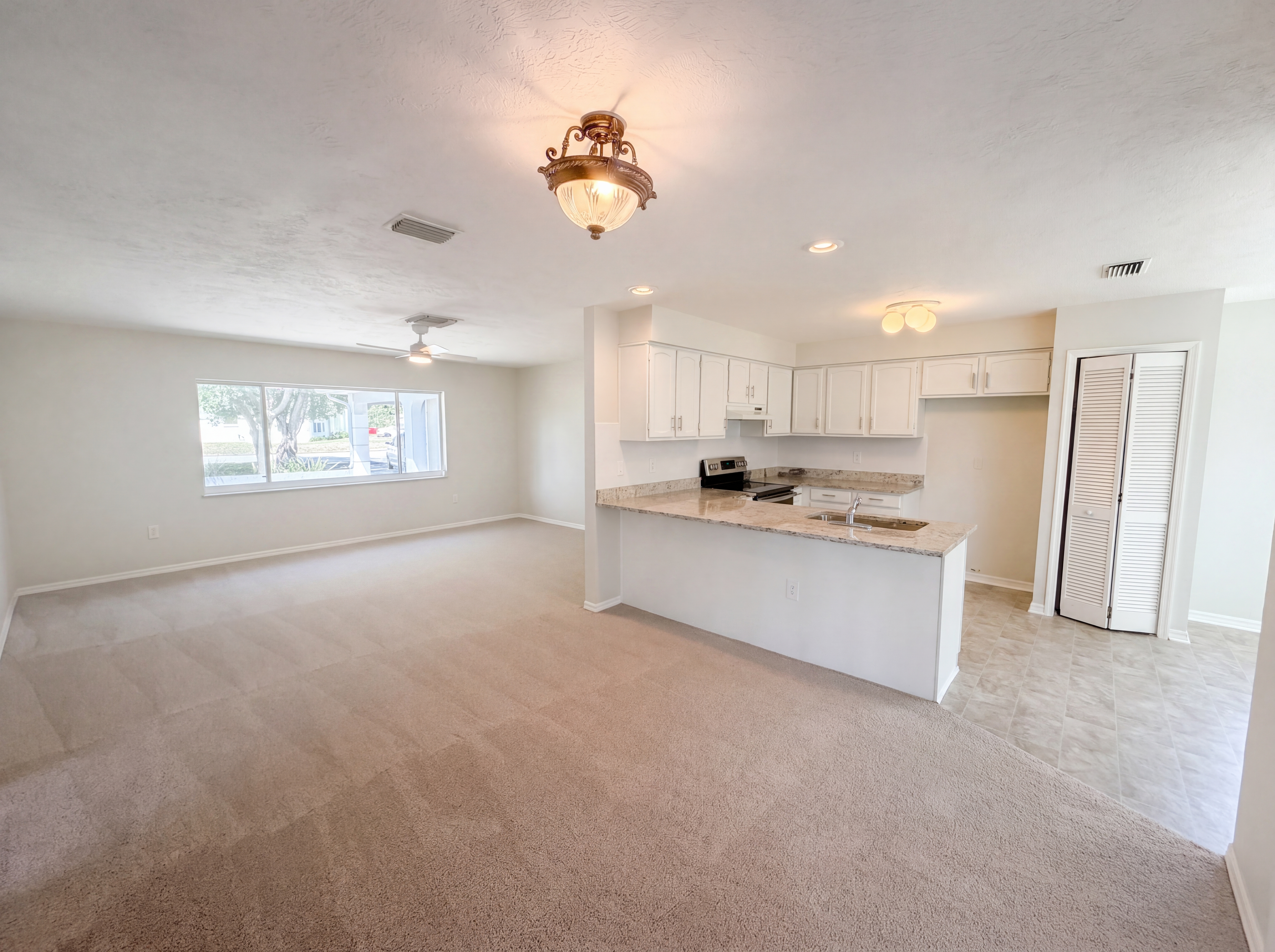 Photo 14 of 23 of 5134 Quintilis St, Spring Hill, FL