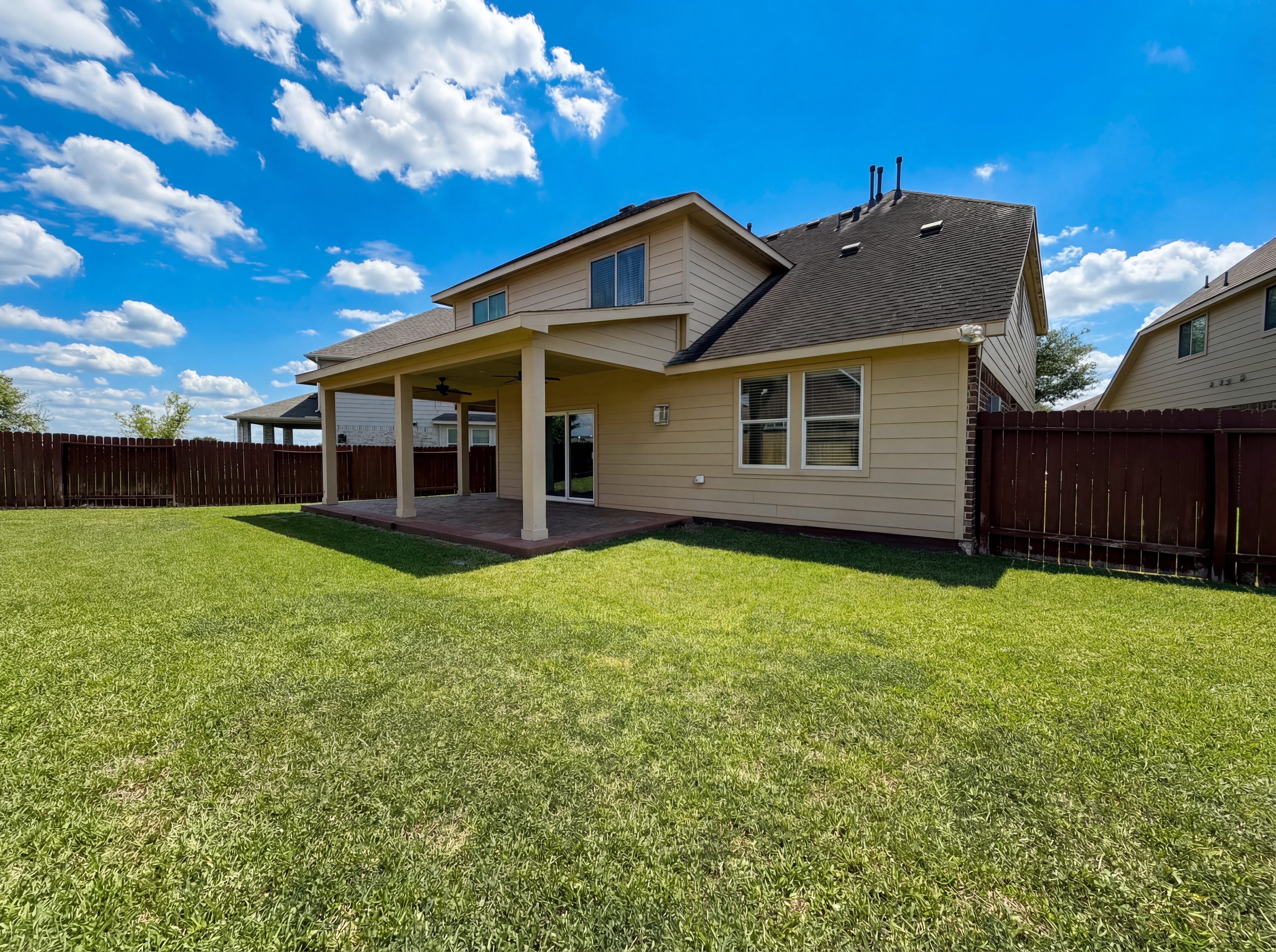 Photo 5 of 24 of 26306 Fox Ridge Ln, Katy, TX