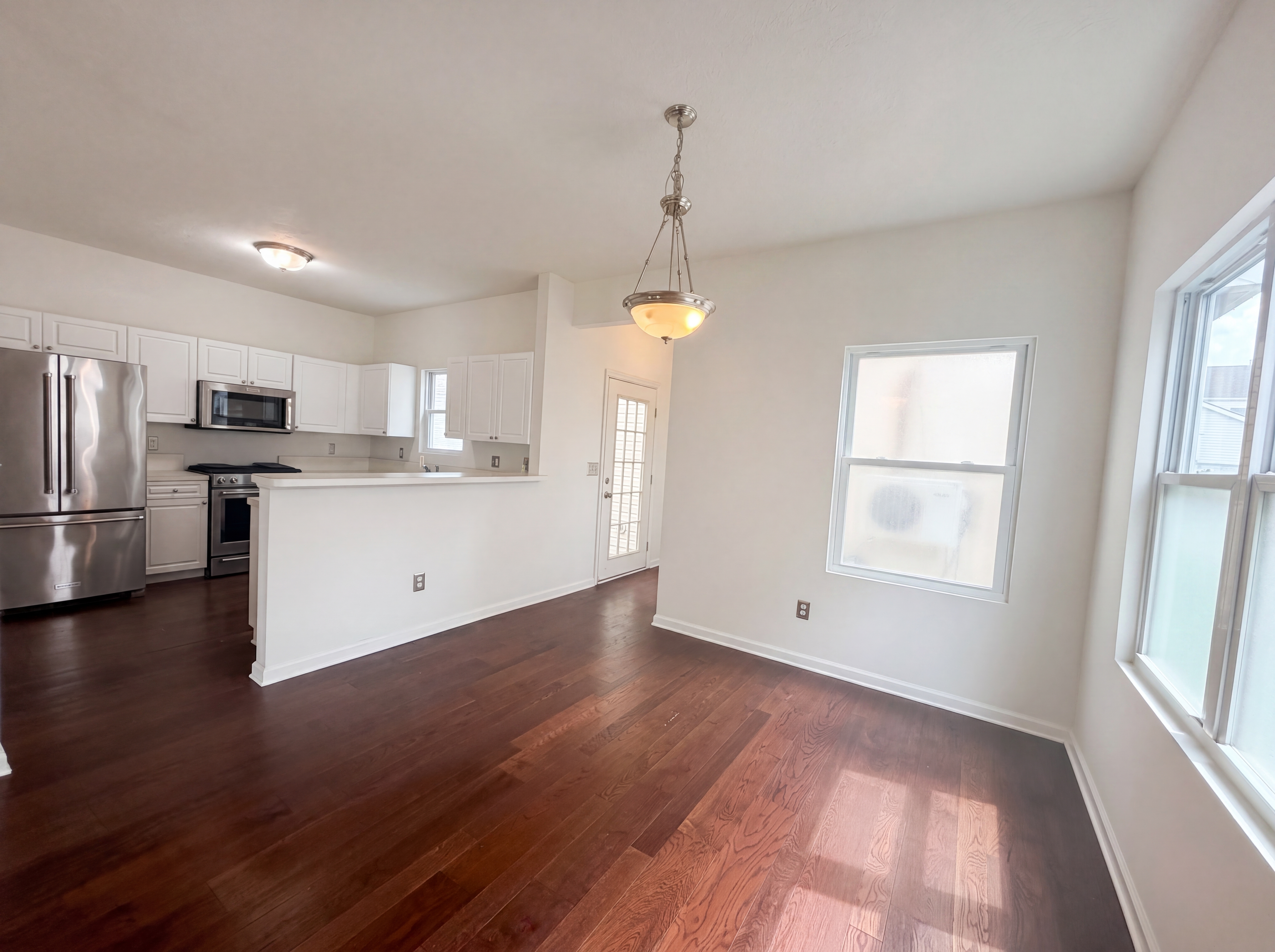 Photo 11 of 33 of 825 Summerville Dr, Delaware, OH