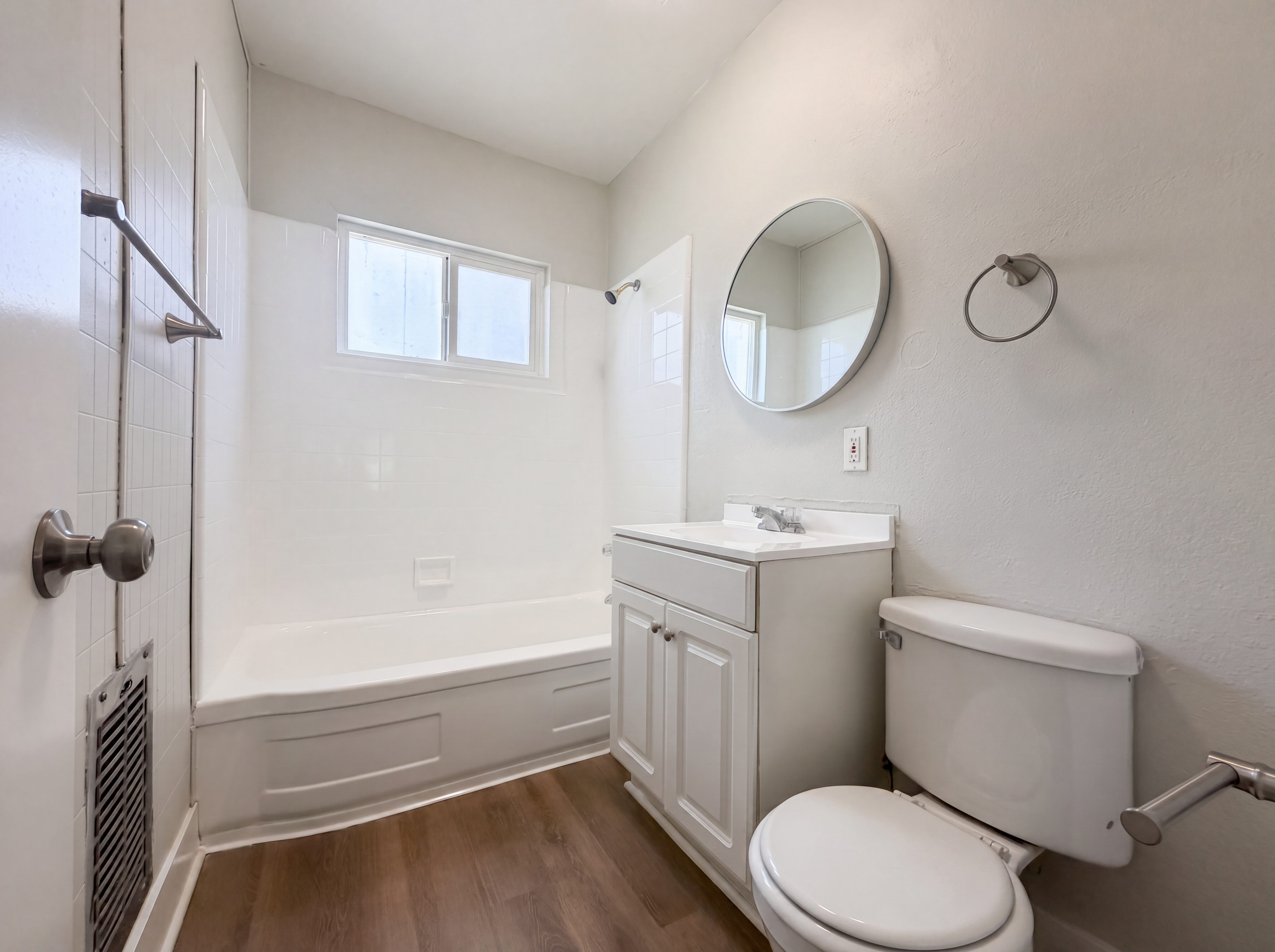 Photo 13 of 26 of 1441 Pepper Tree Ln, San Bernardino, CA