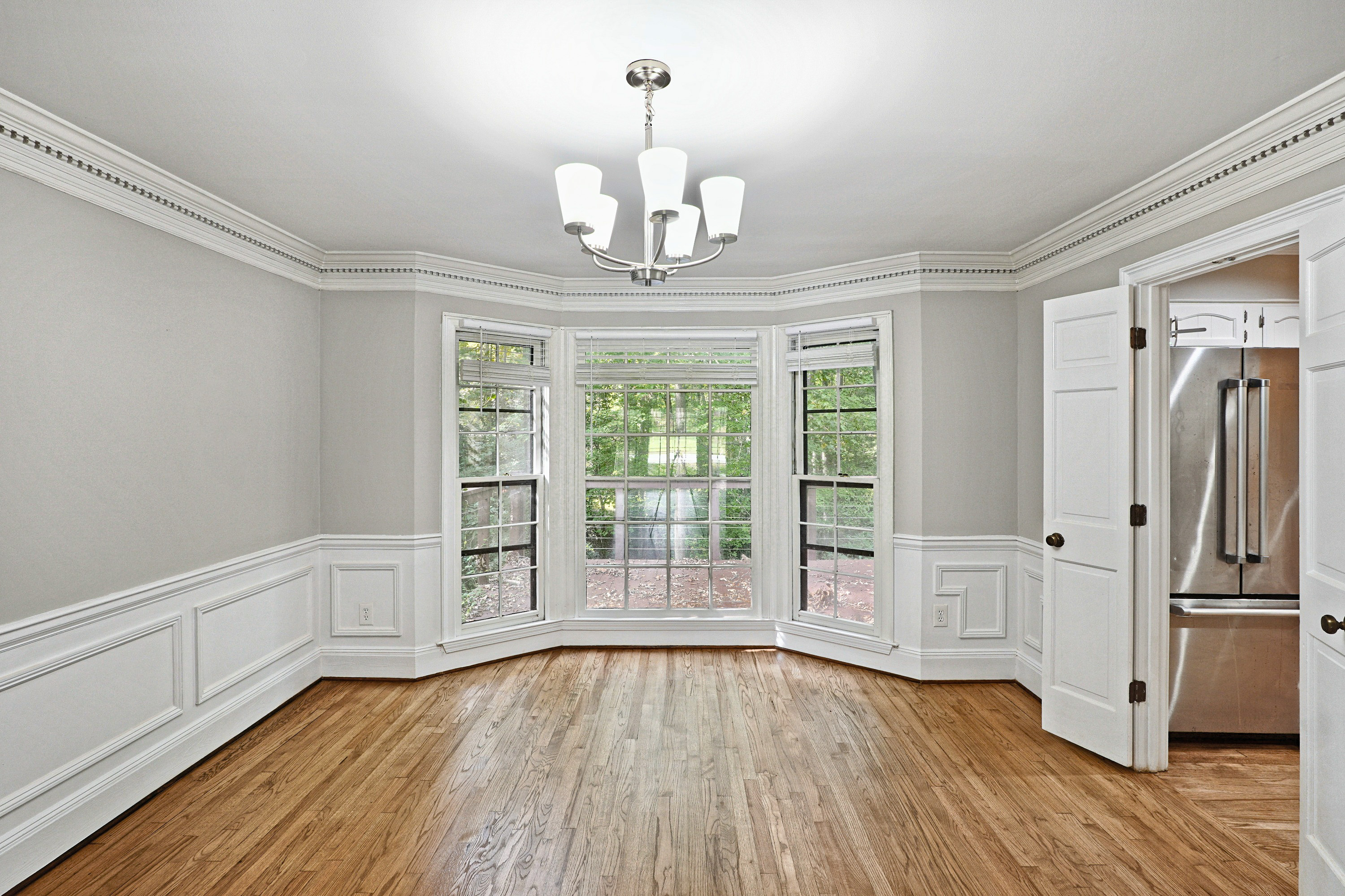 Photo 18 of 63 of 2360 Kimbrough Ct, Sandy Springs, GA