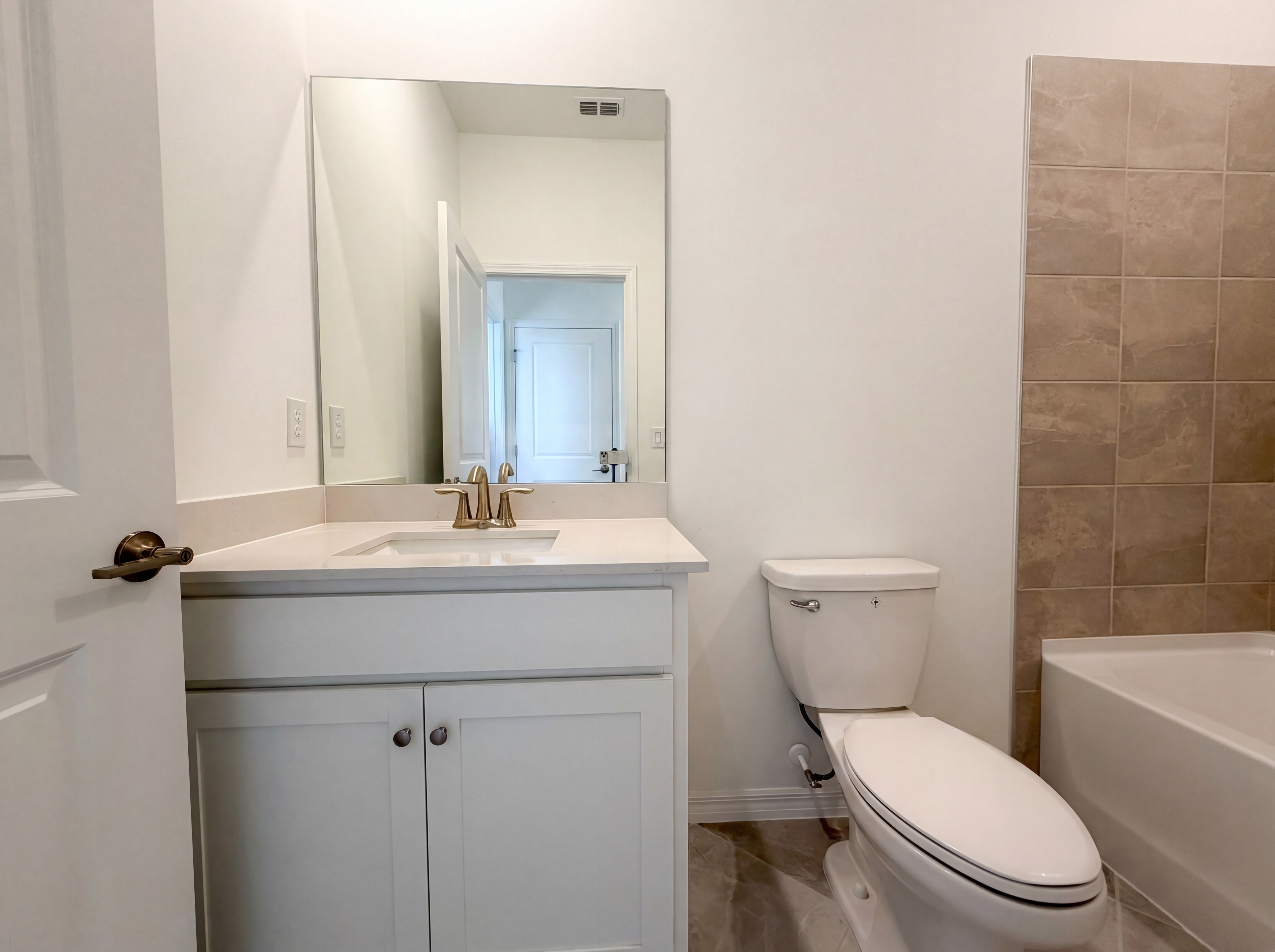 Photo 12 of 34 of 3818 NW 46th St, Cape Coral, FL
