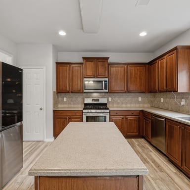 Property photo 2 of 7295 Madison Cir