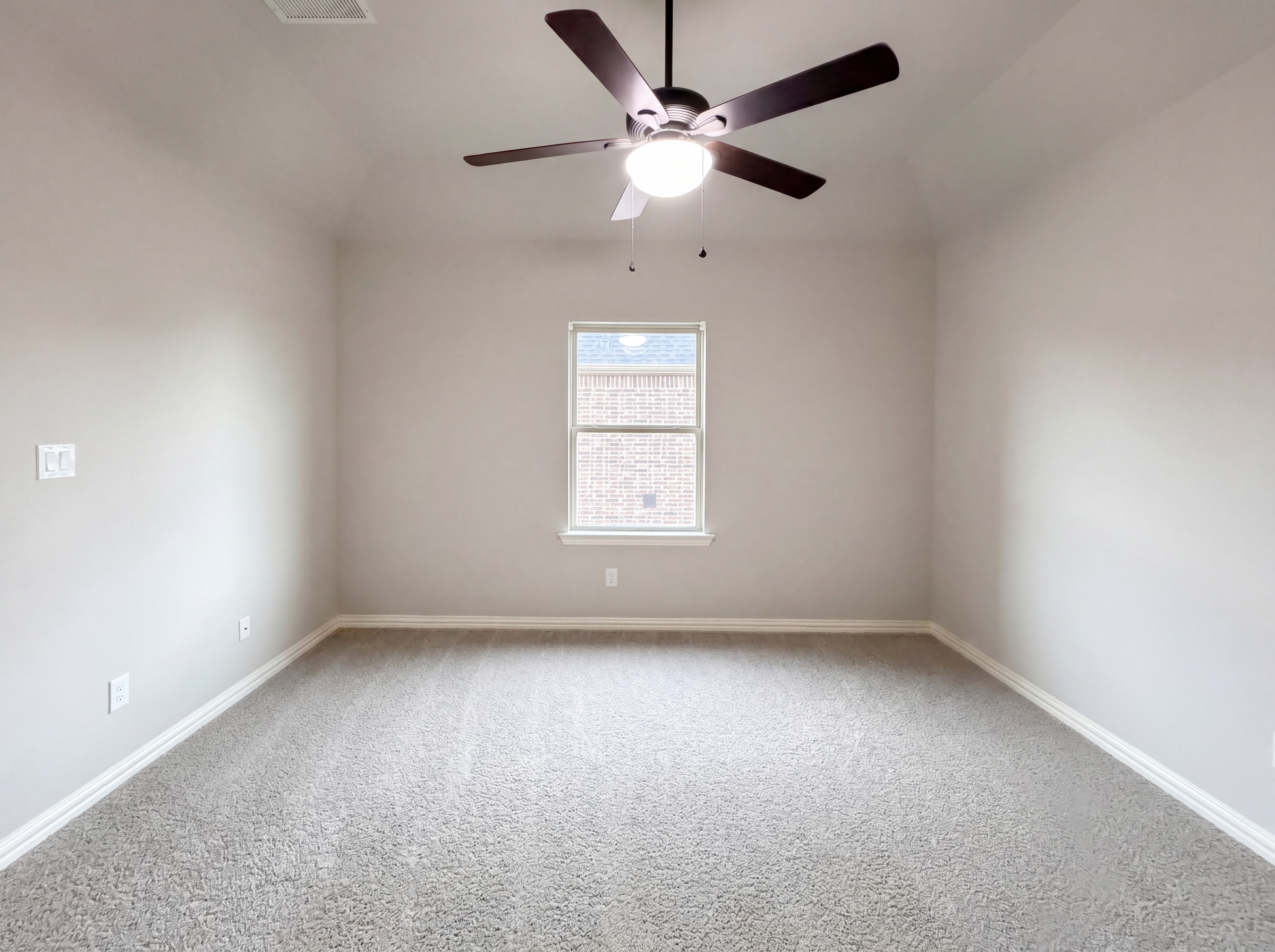 Photo 18 of 30 of 6452 Crystal Creek Dr, Frisco, TX